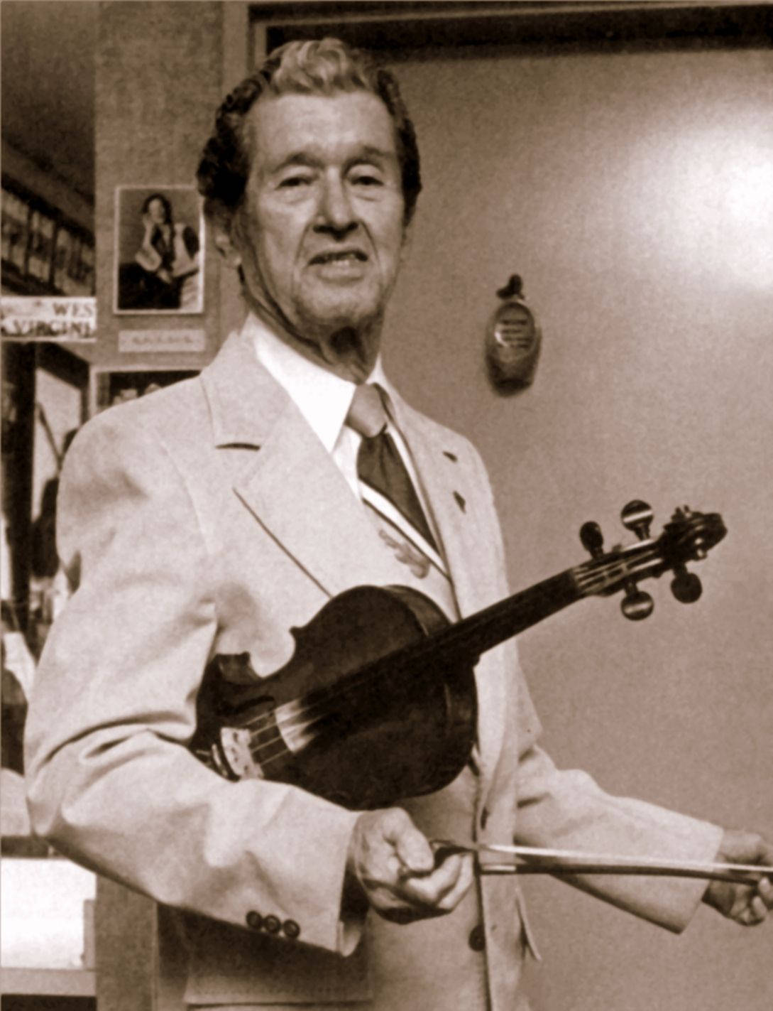 Roy Acuff American Singer&Violinist Wallpaper
