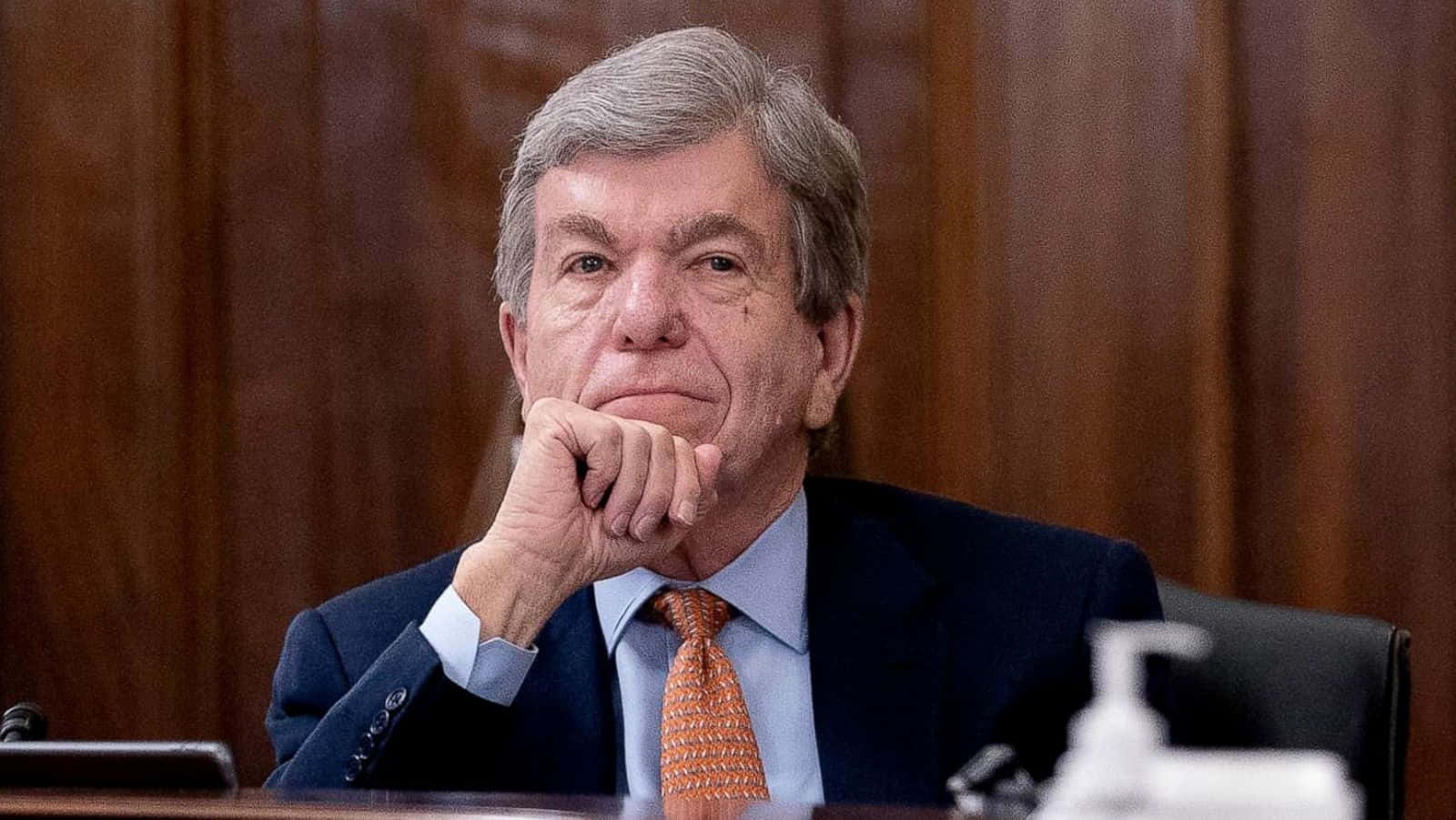 "Thoughtful Roy Blunt Leaning on His Knuckle" Wallpaper
