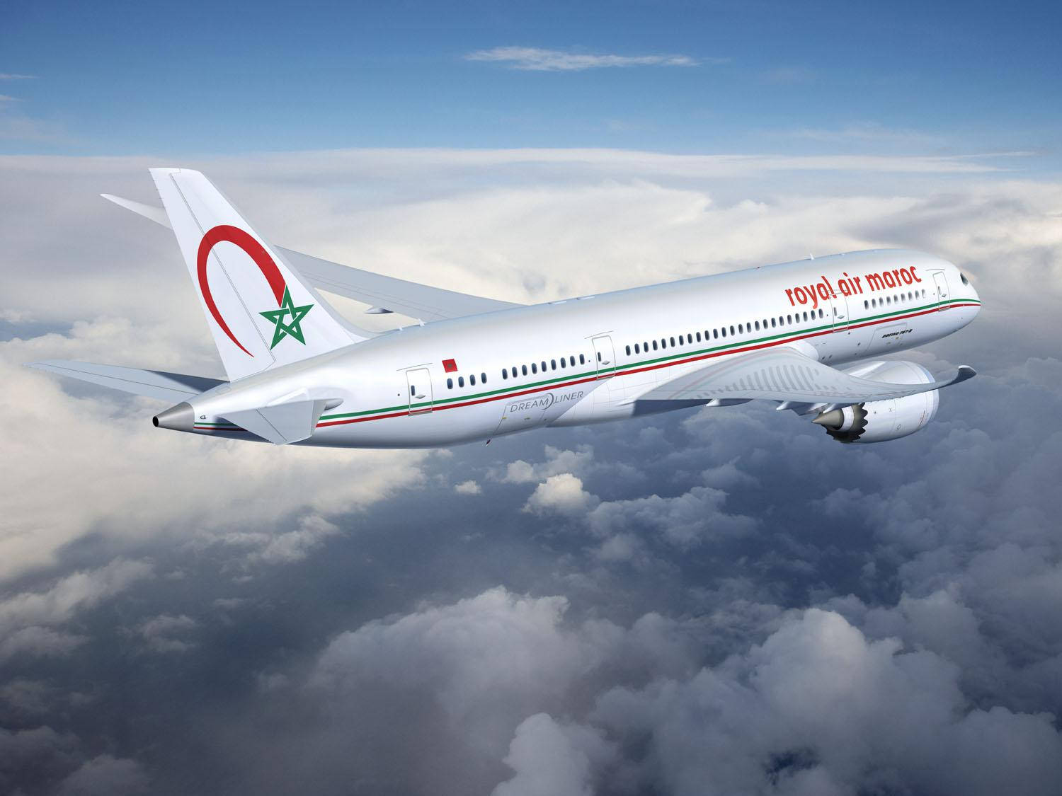 Royalair Maroc Flugzeug Über Den Wolken Wallpaper