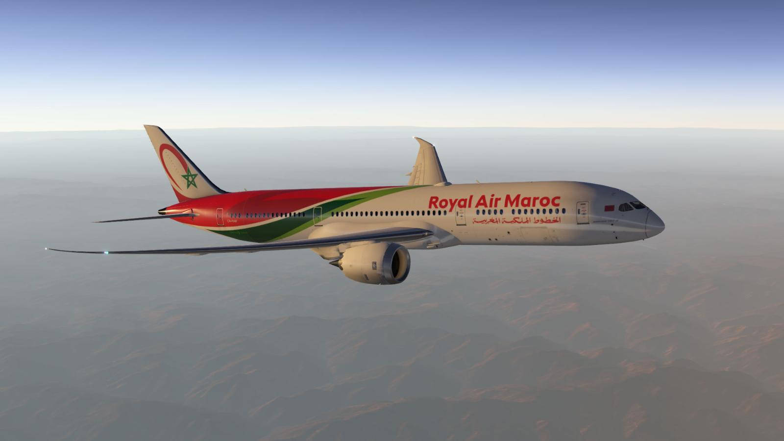 Aviónde Pasajeros De Royal Air Maroc En Vuelo Fondo de pantalla