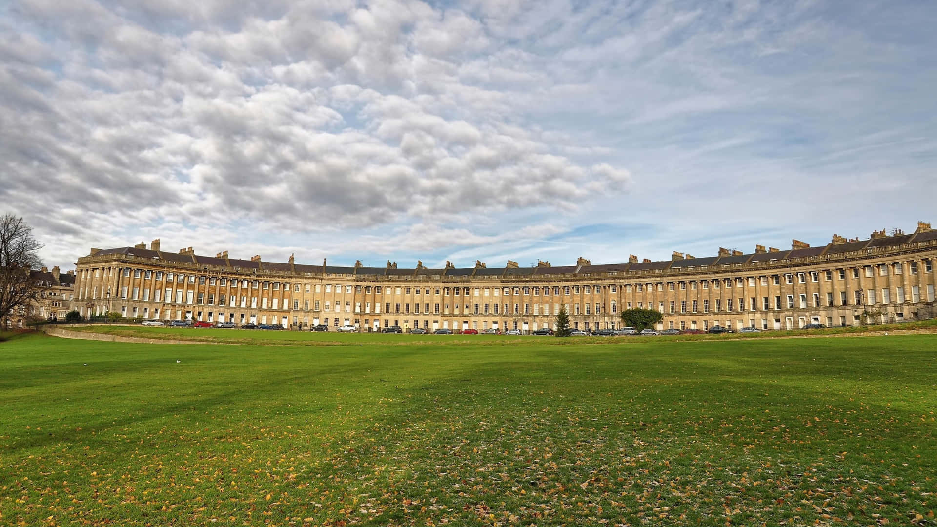 Royal Crescent Bath U K Landscape Wallpaper