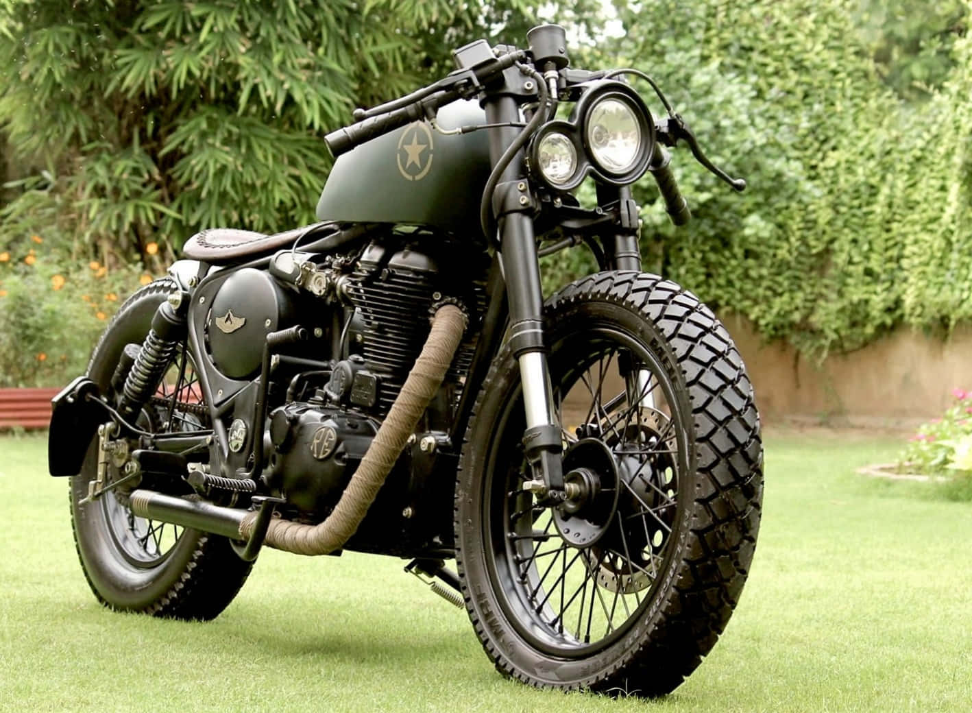 Download Royal Enfield Pictures 