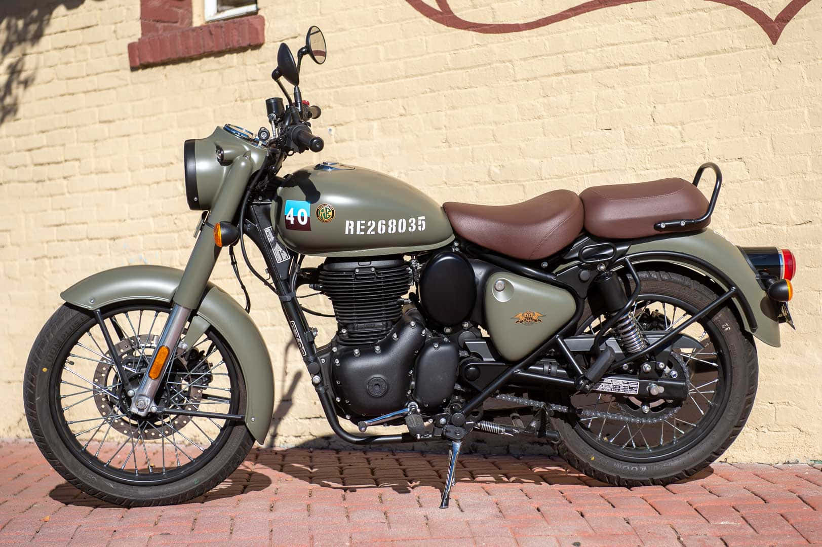 Download Classic 350 Army Green Royal Enfield Pictures | Wallpapers.com