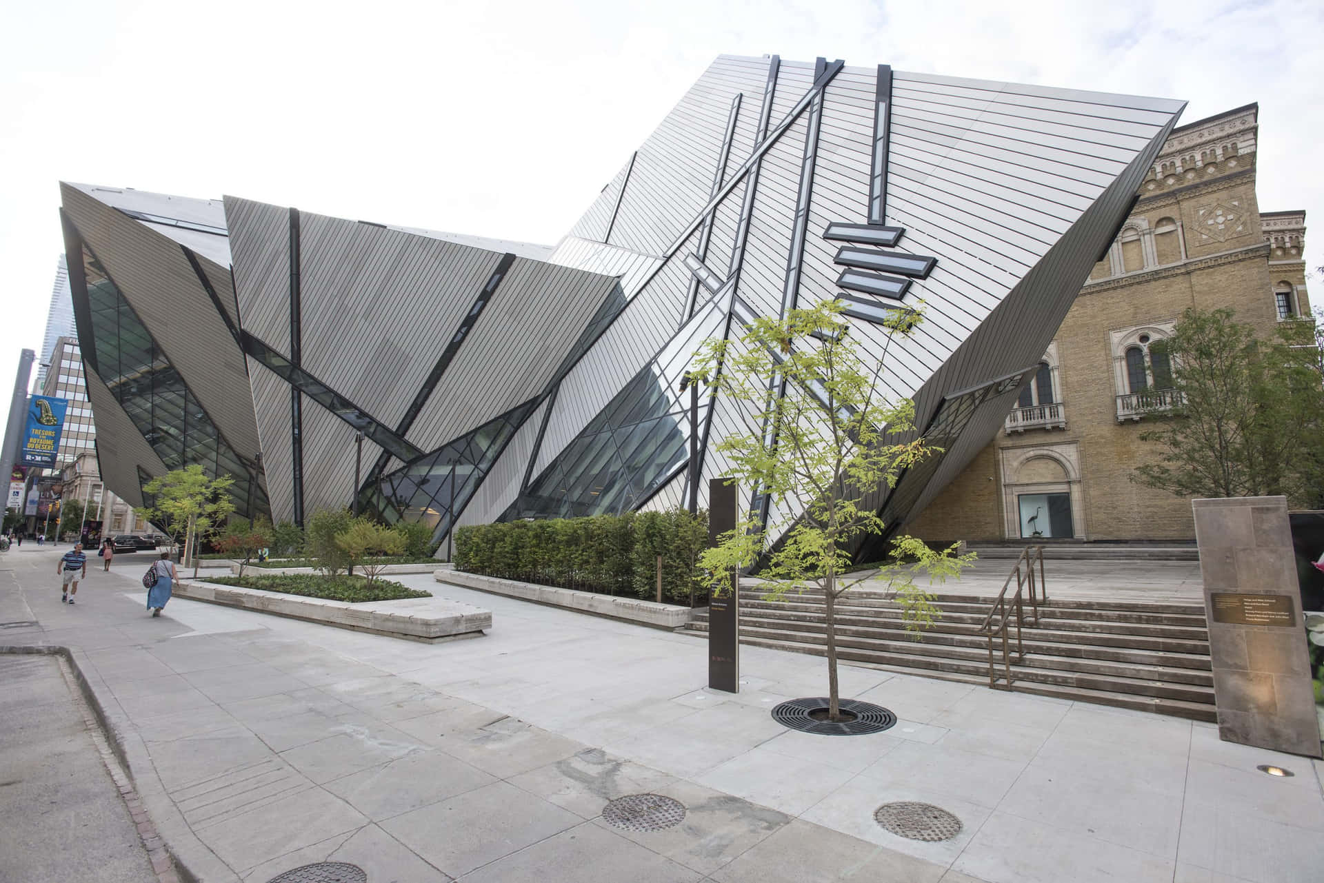 Royal Ontario Museum Exterior Modern Architecture Wallpaper