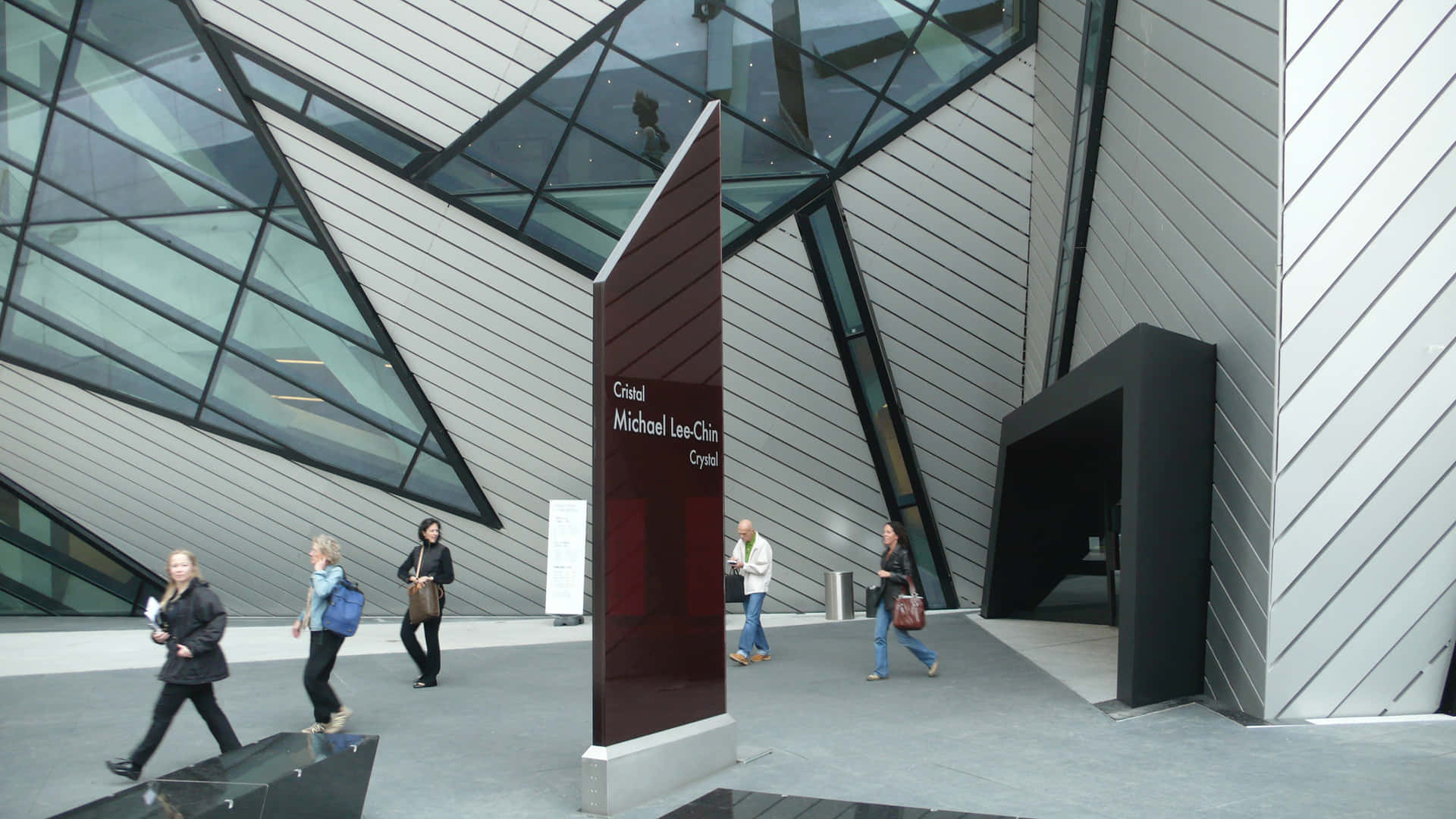 Royal Ontario Museum Michael Lee Chin Crystal Entrance Wallpaper