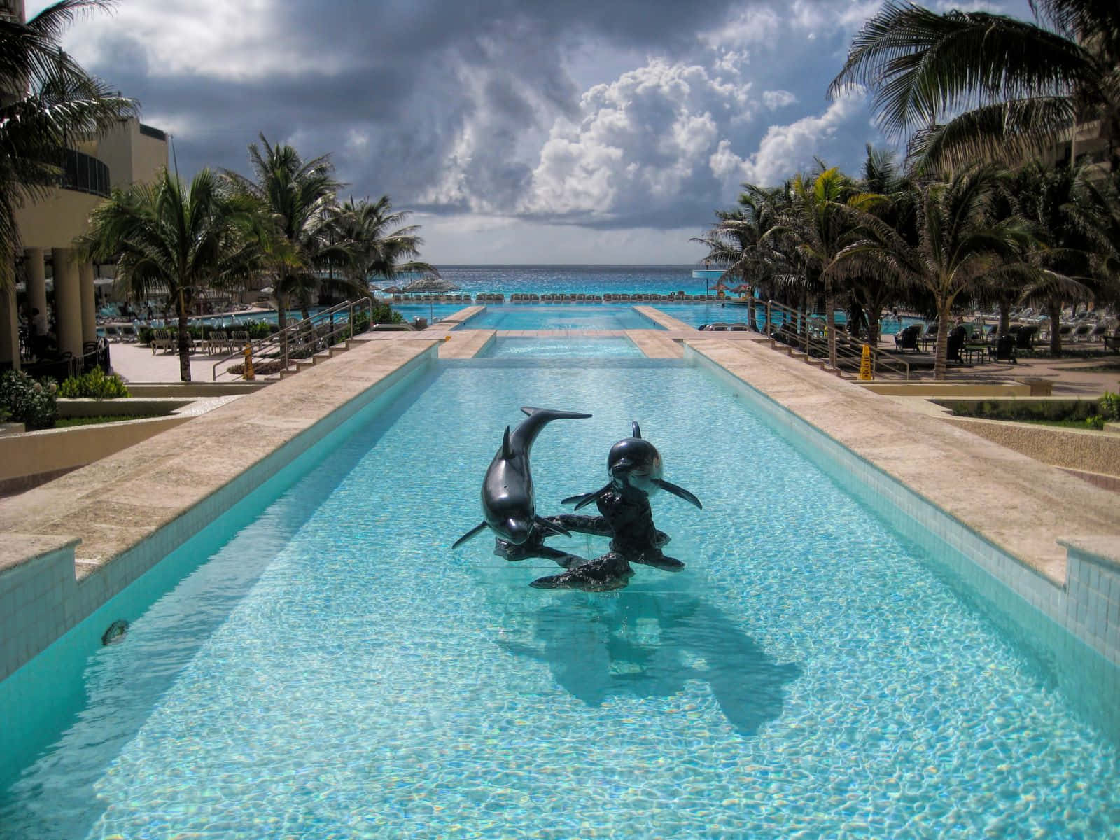 Royal Sands Hotel Cancún, Mexico: Giv dig selv et luksuriøst ophold i Cancún og nyd stranden Royal Sands. Wallpaper