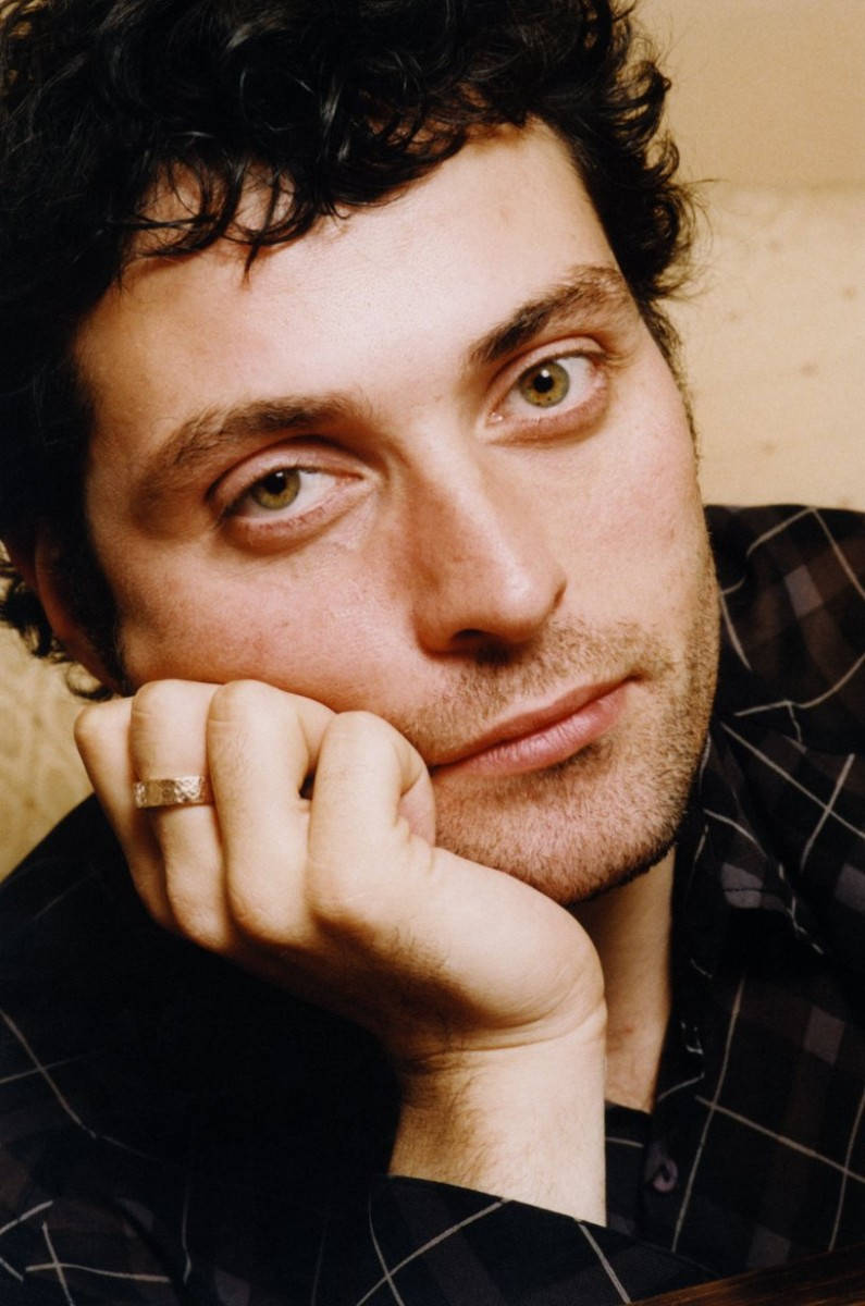 Rufus Sewell British Actor Gorgeous Portrait Wallpaper
