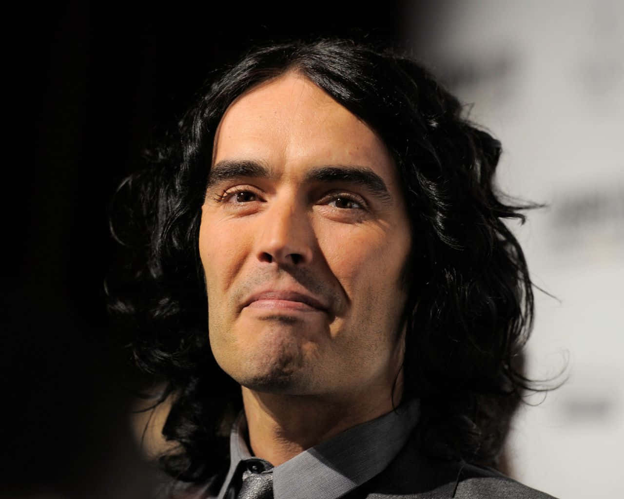 Russell Brand Clean Shaven Face Wallpaper