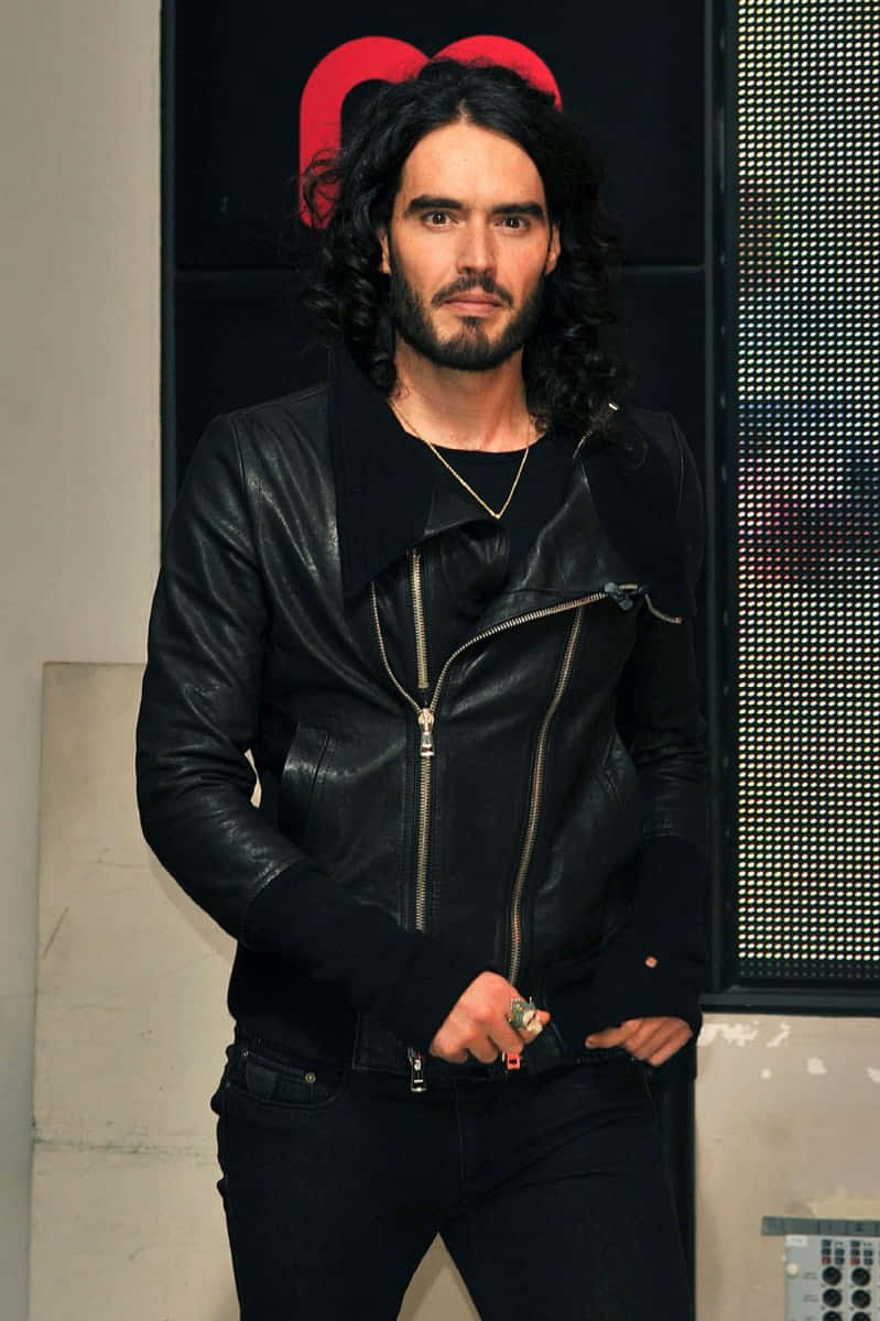 Russell Brand - The Versatile English Actor Wallpaper
