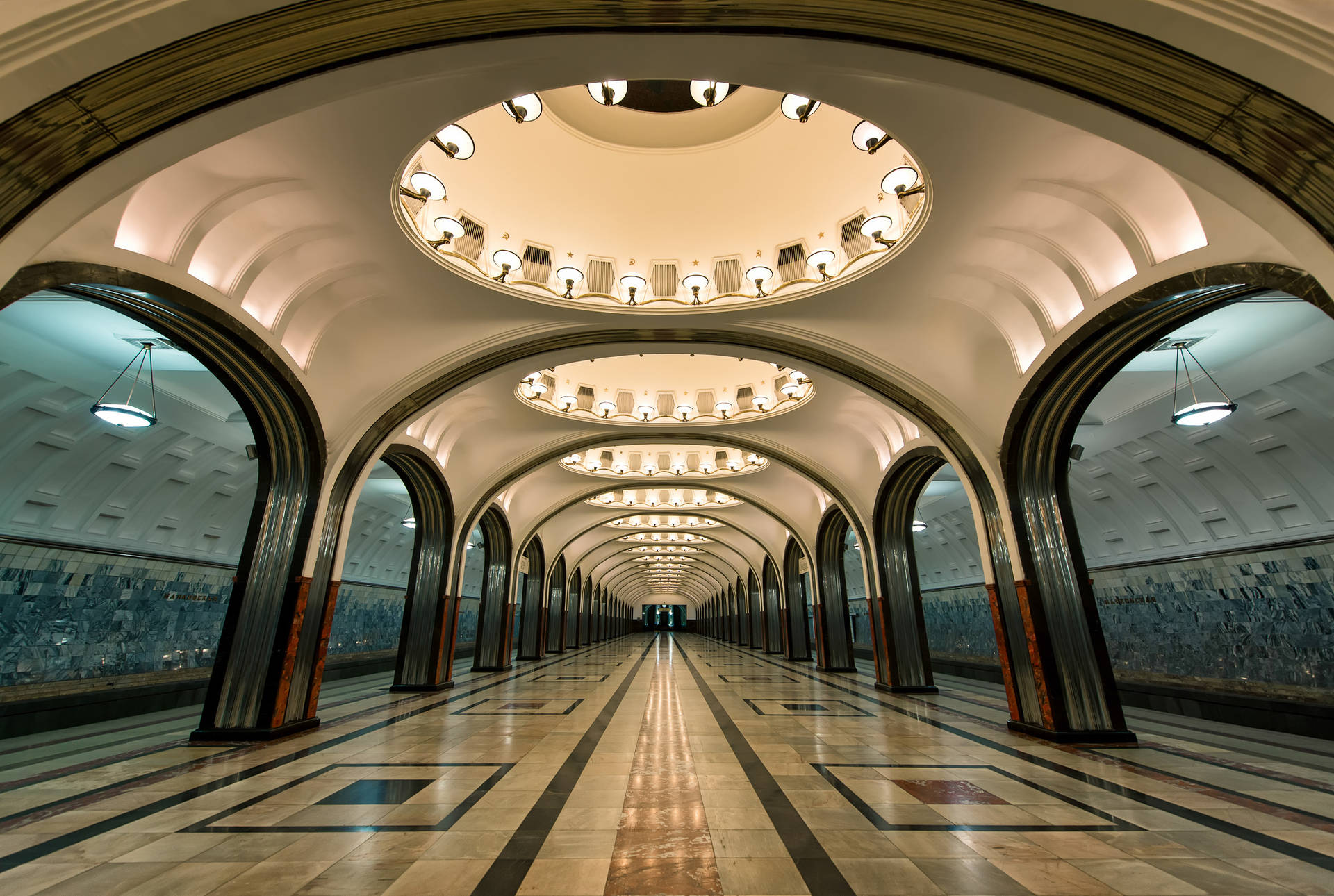 Russia Mayakovskaya Metro Subway Wallpaper
