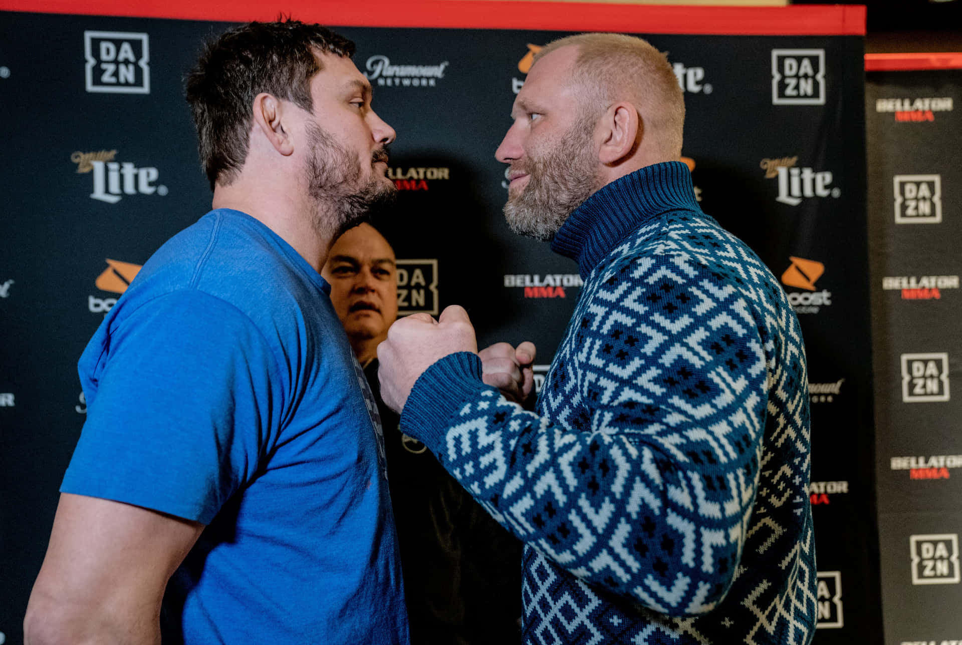Russian MMA Fighter Sergei Kharitonov Versus Matt Mitrione Bellator 215 Wallpaper