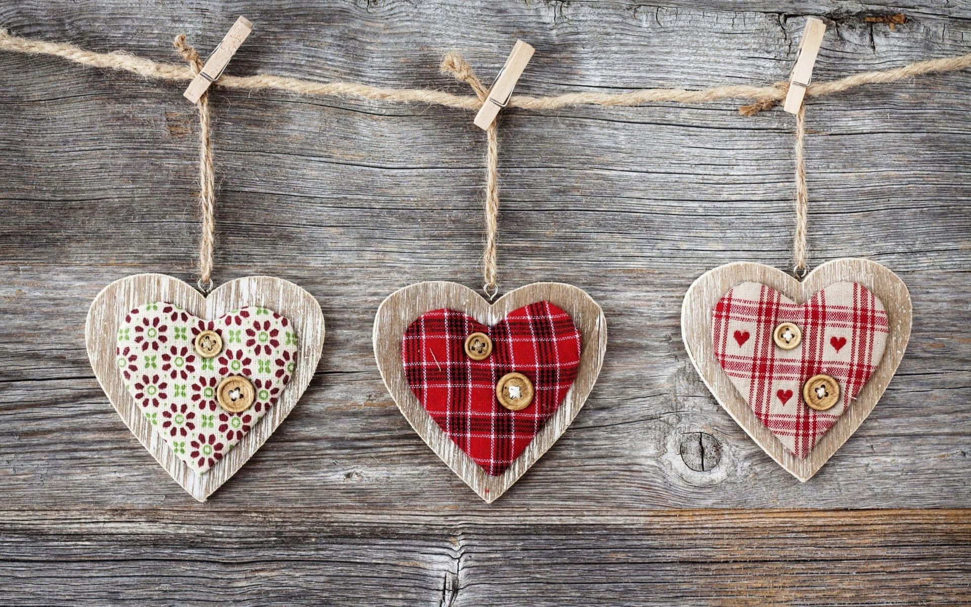 Bring the rustic charm of the countryside to your Valentine’s Day celebration! Wallpaper