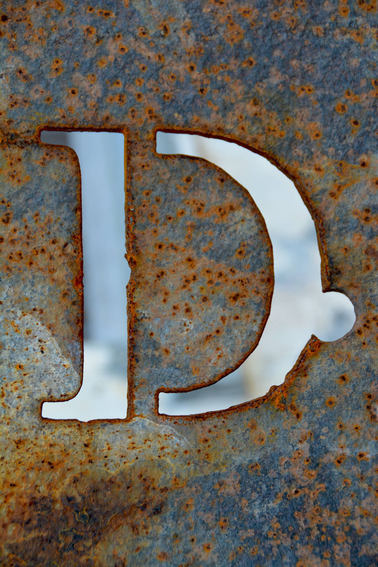 Rusty Letter D Phone Background