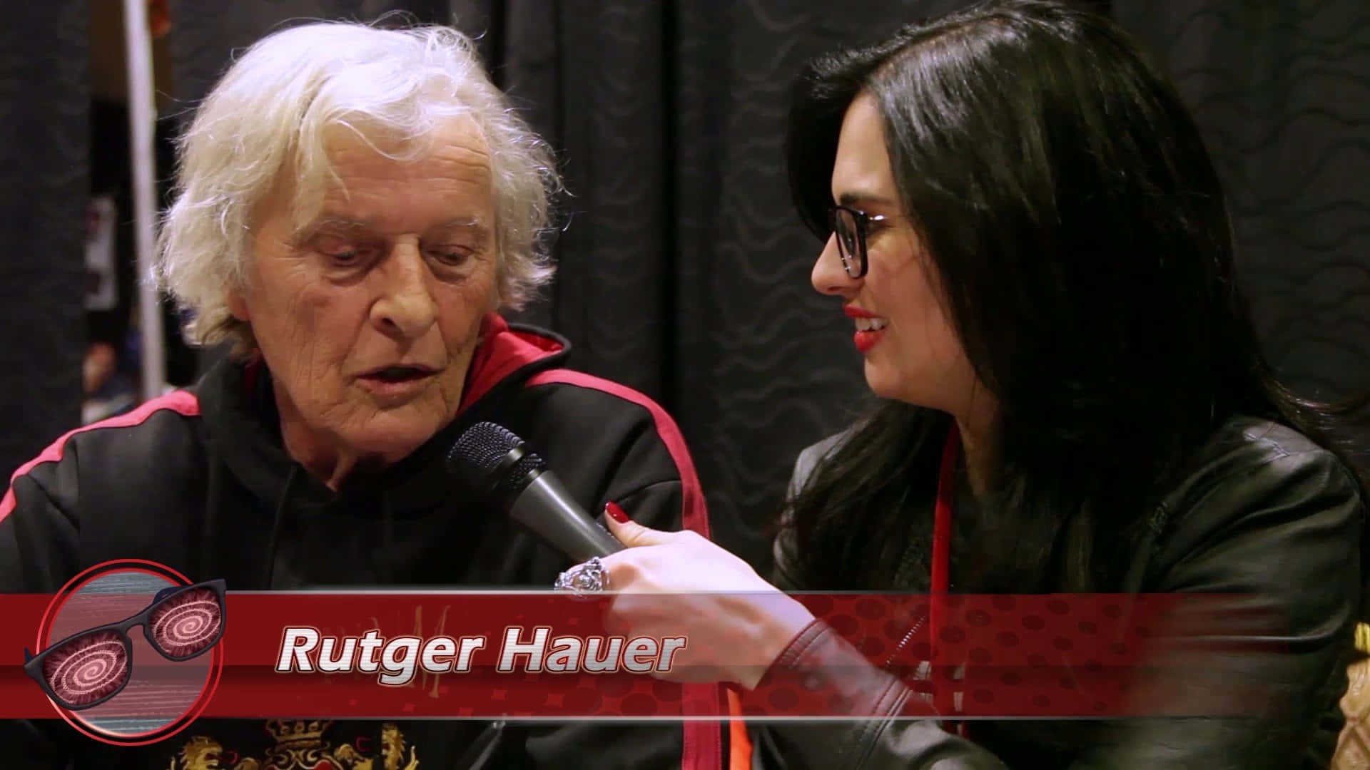 Rutger Hauer bliver interviewet på den røde løber. Wallpaper