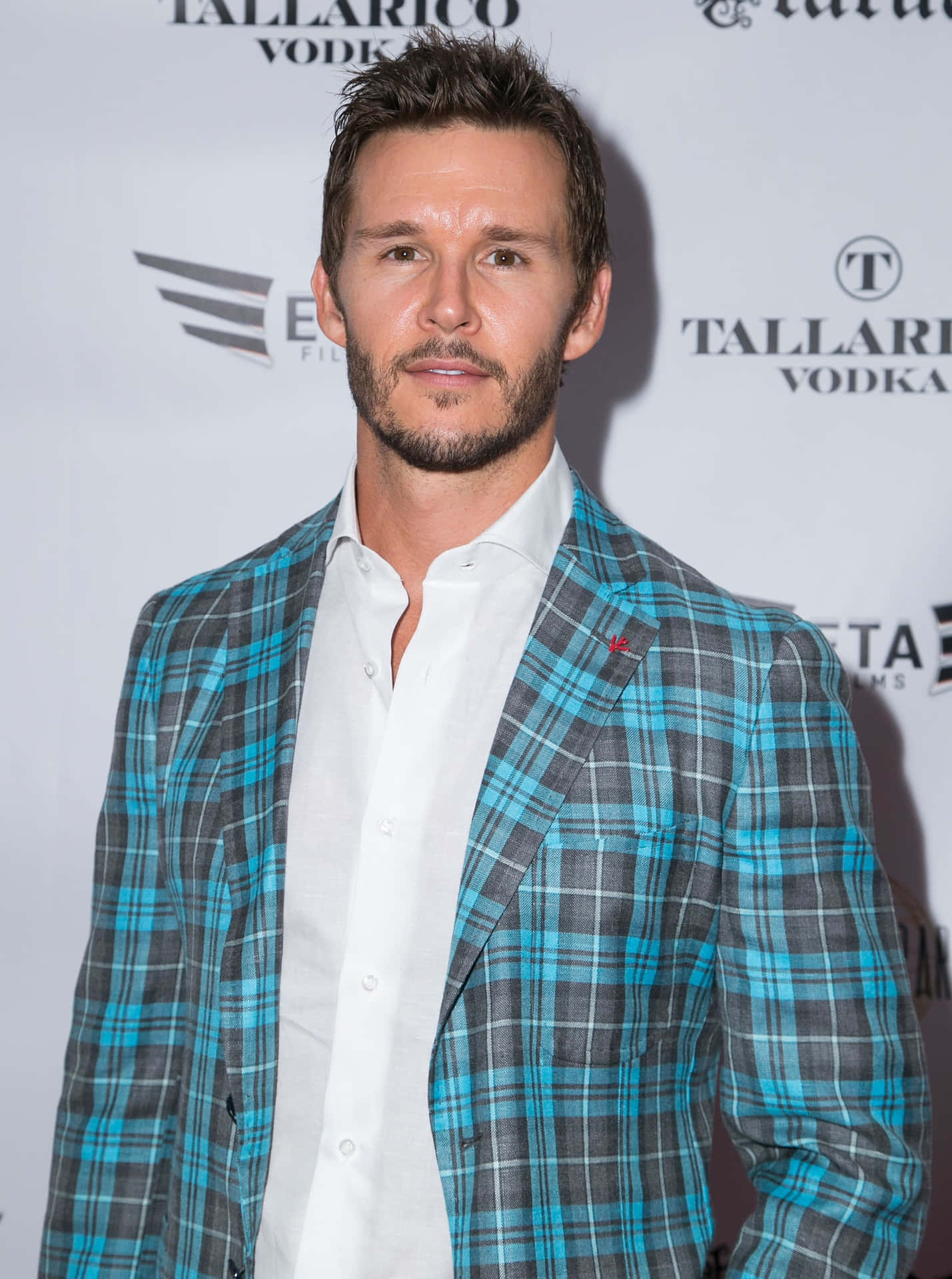 Ryan Kwanten Geruite Jas Evenement Achtergrond