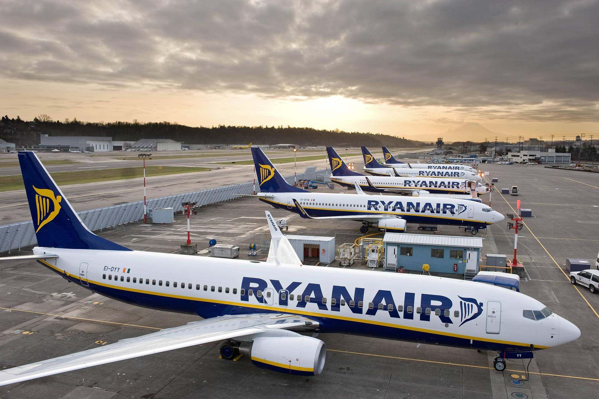Ryanair Airplanes Under Sunset Wallpaper