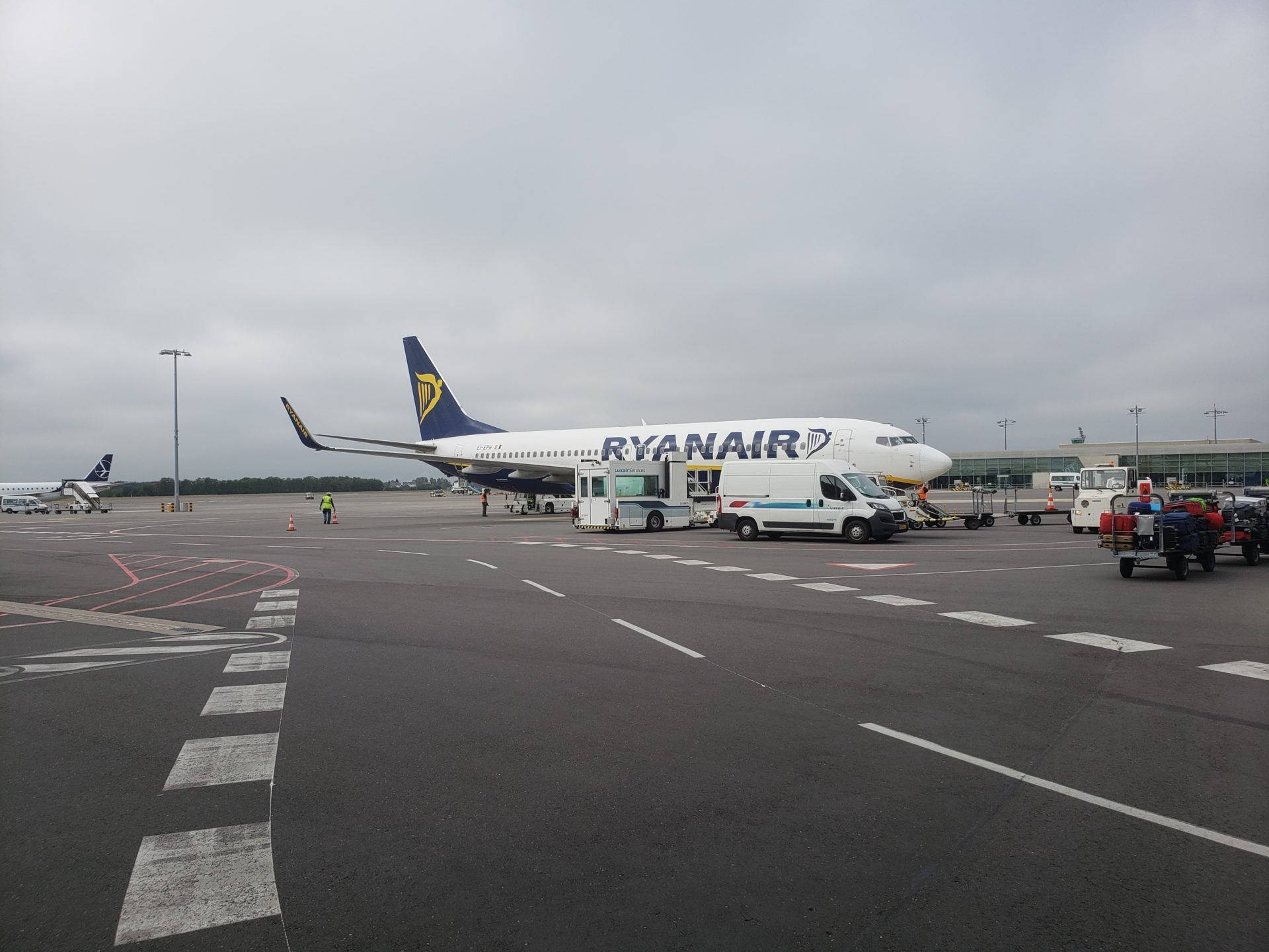 Ryanair On Gray Tarmac Runway Wallpaper