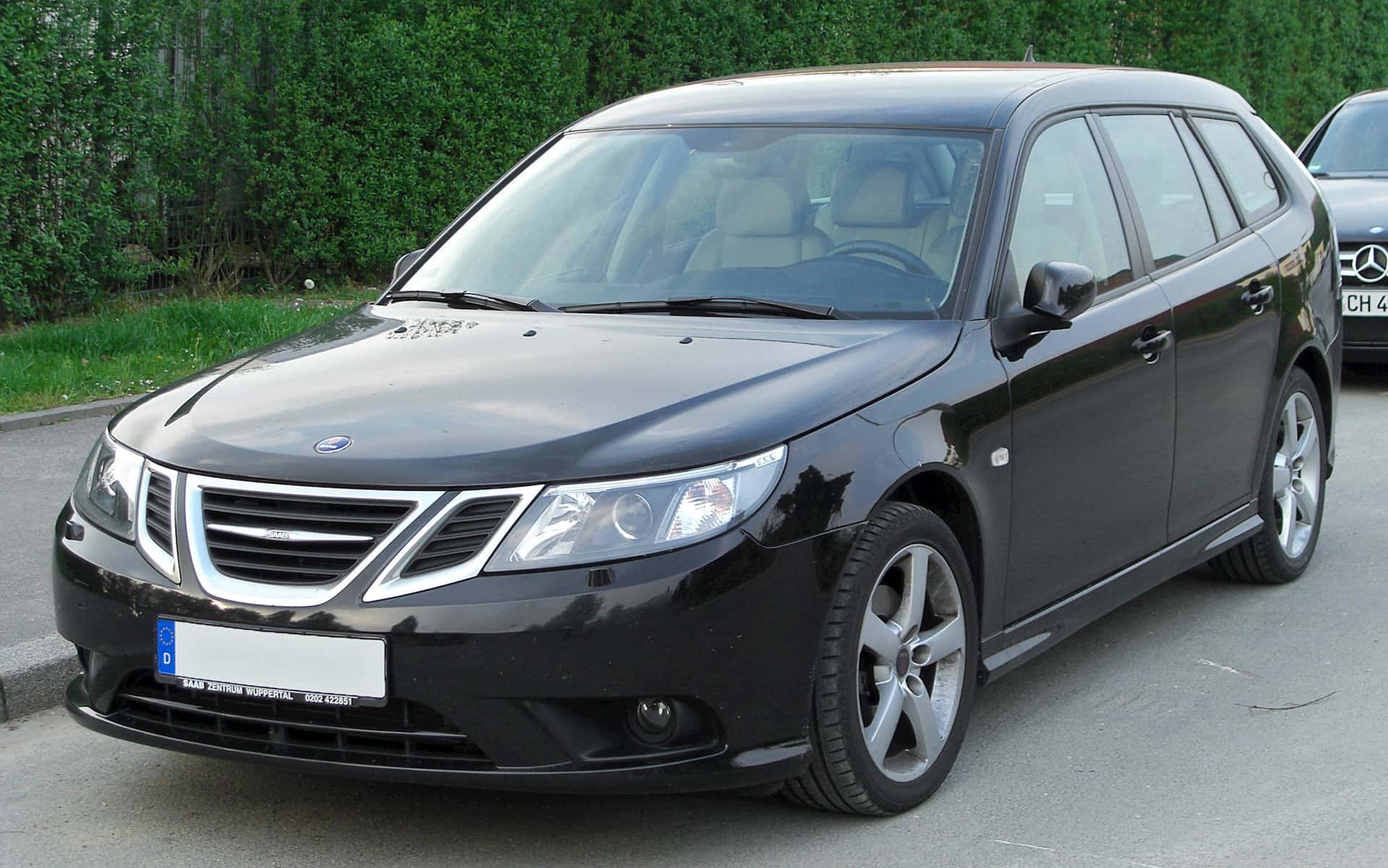 S: A Gleaming Saab 9-3 Ready To Hit The Road Wallpaper