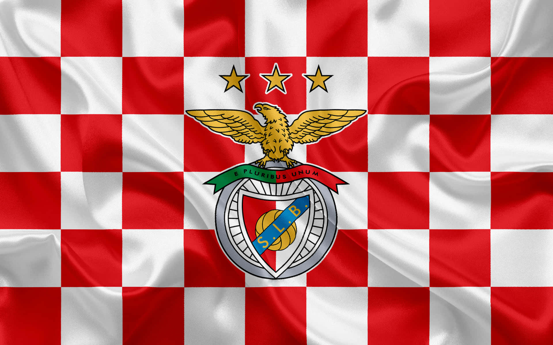 S L Benfica Flagand Crest Wallpaper