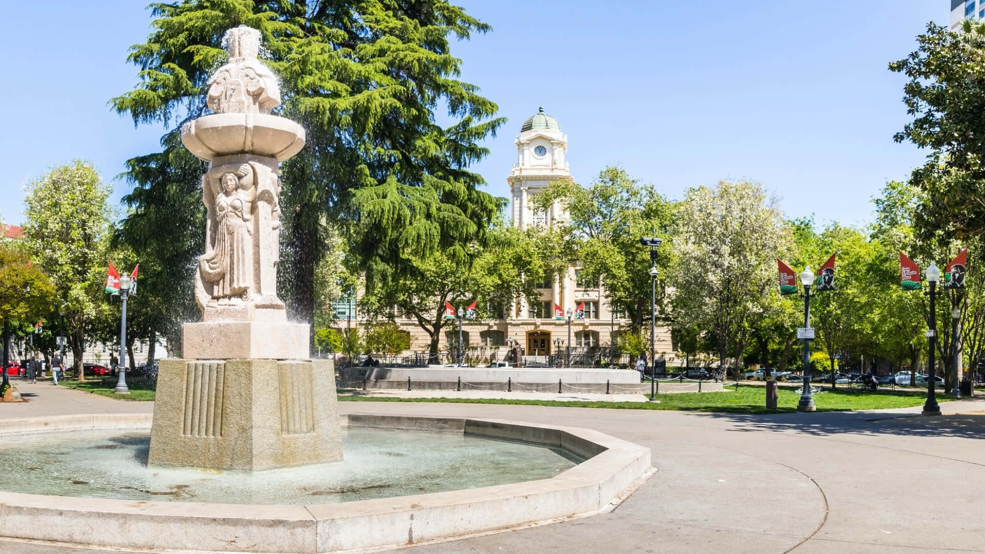Sacramento City Hall Plaza Fountain Wallpaper