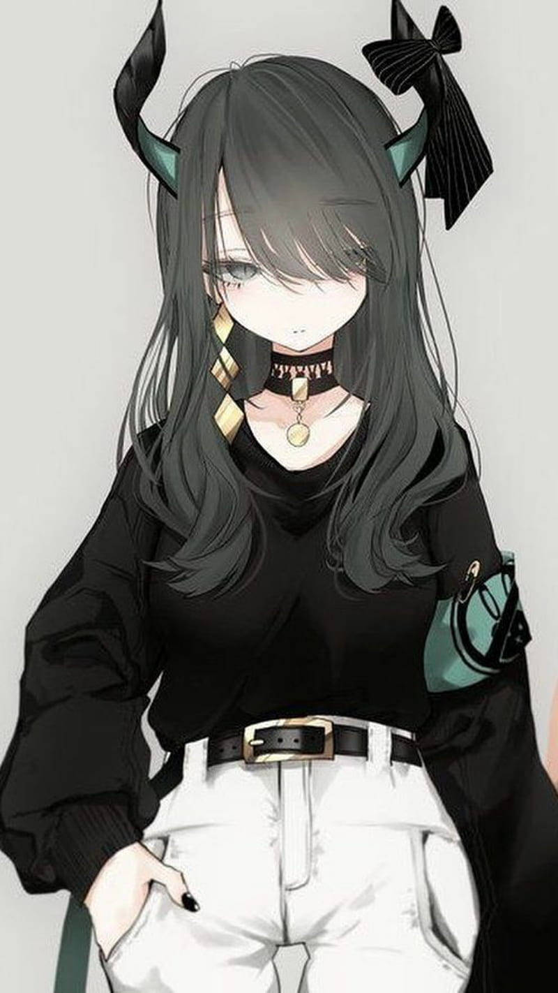 En pige med horn og en sort skjorte Wallpaper