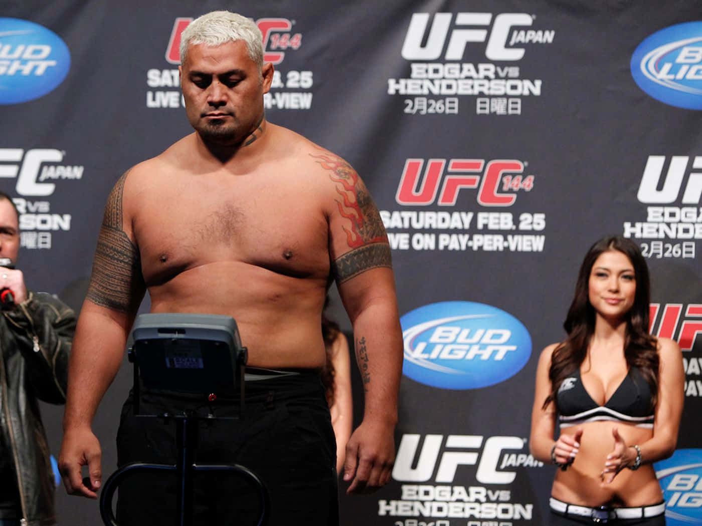 Sad Mark Hunt Weigh In Picture