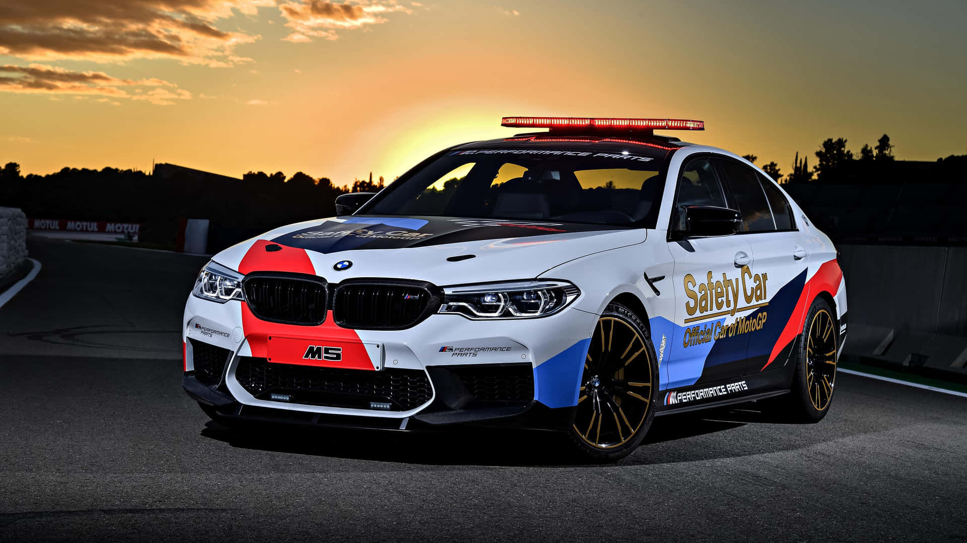 Safety Car on the racetrack Wallpaper