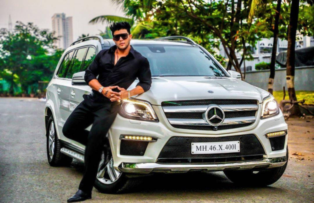 Sahil Khan With Mercedes Benz Gls Wallpaper