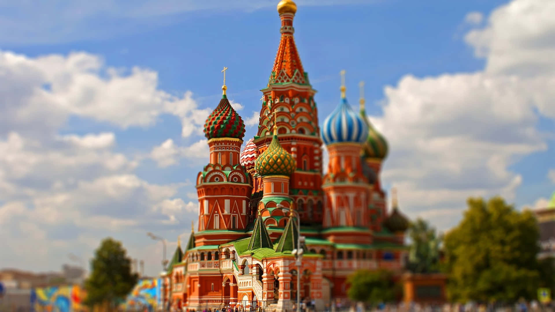 Captivating View of Saint Basil's Cathedral, Moscow Wallpaper