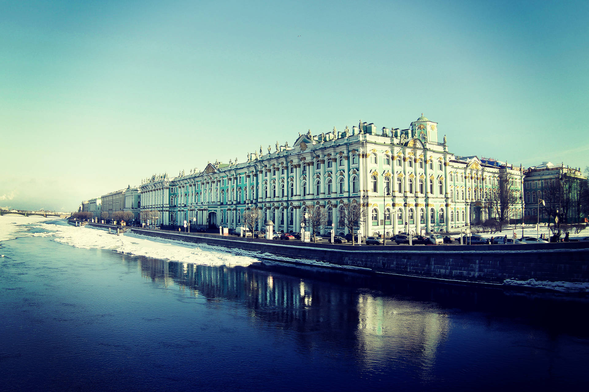 Saint Petersburg, Hermitage, Waterfront Wallpaper