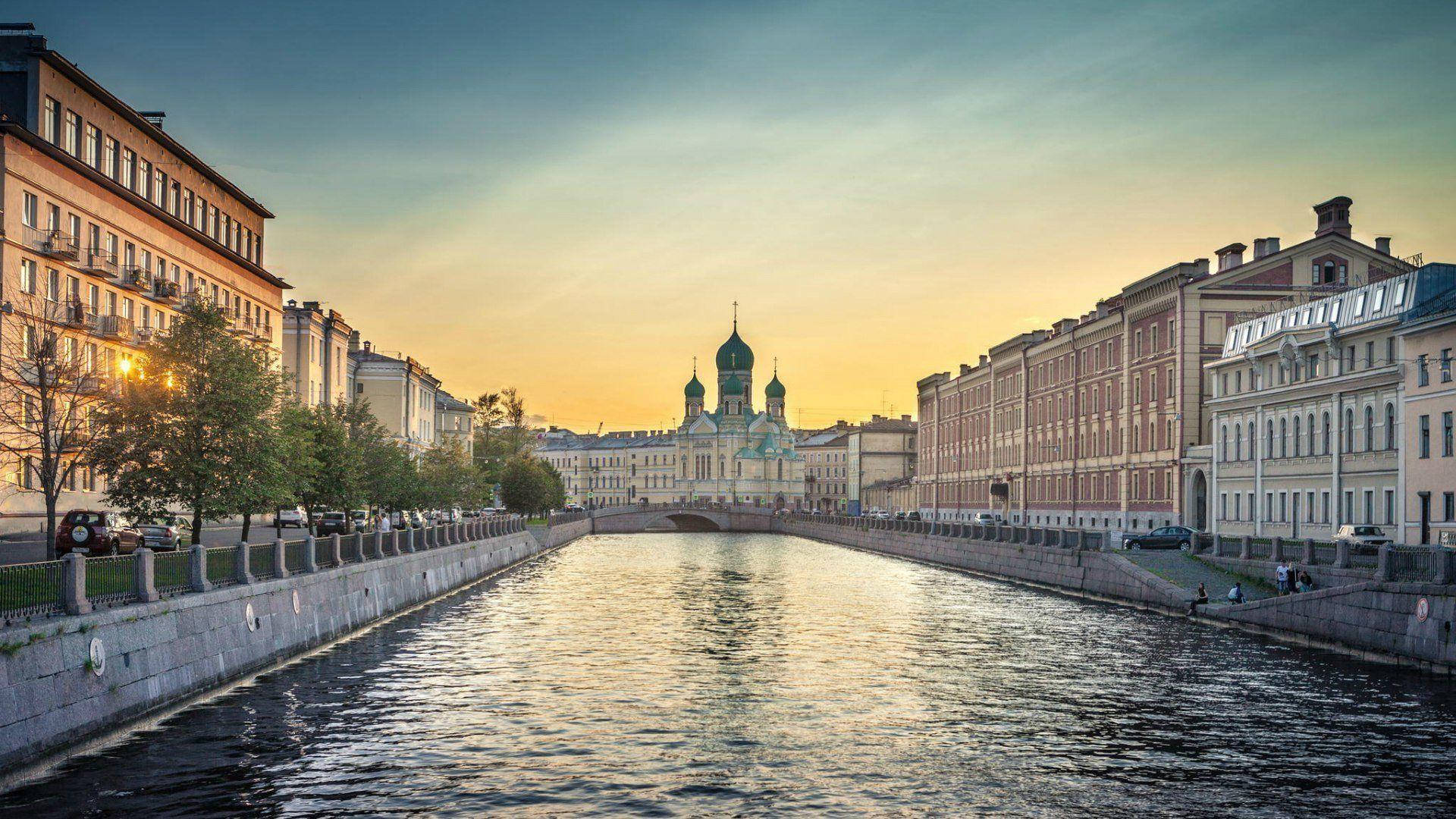 Saint Petersburg River At Sunset Wallpaper