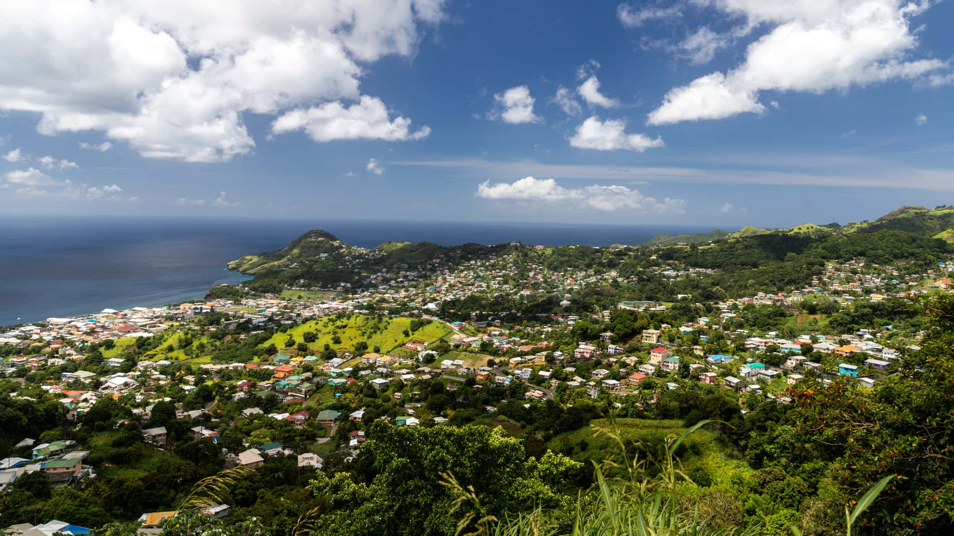 Vue Panoramique De Saint-vincent Fond d'écran