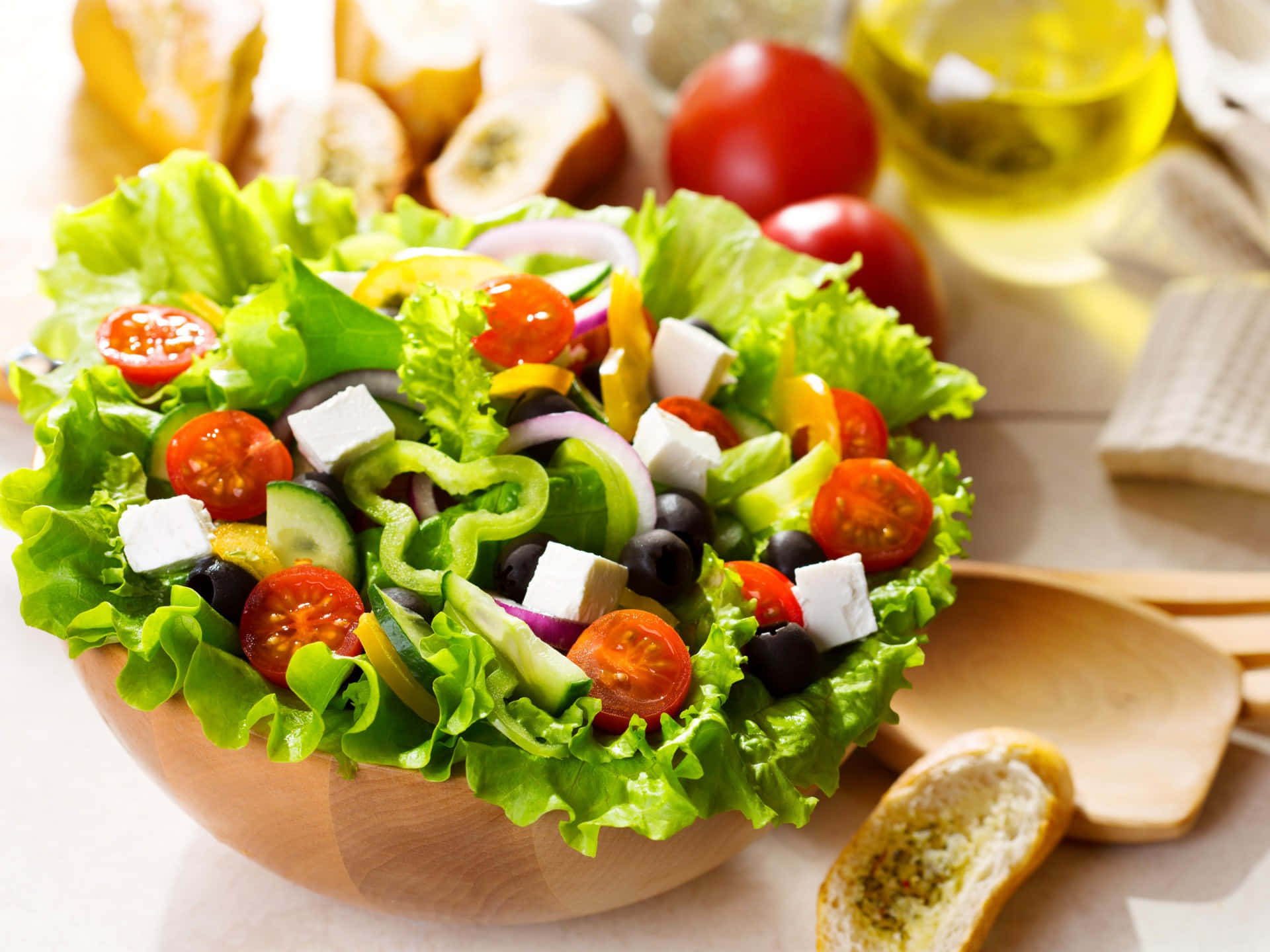 Vibrant Mixed Salad Delight