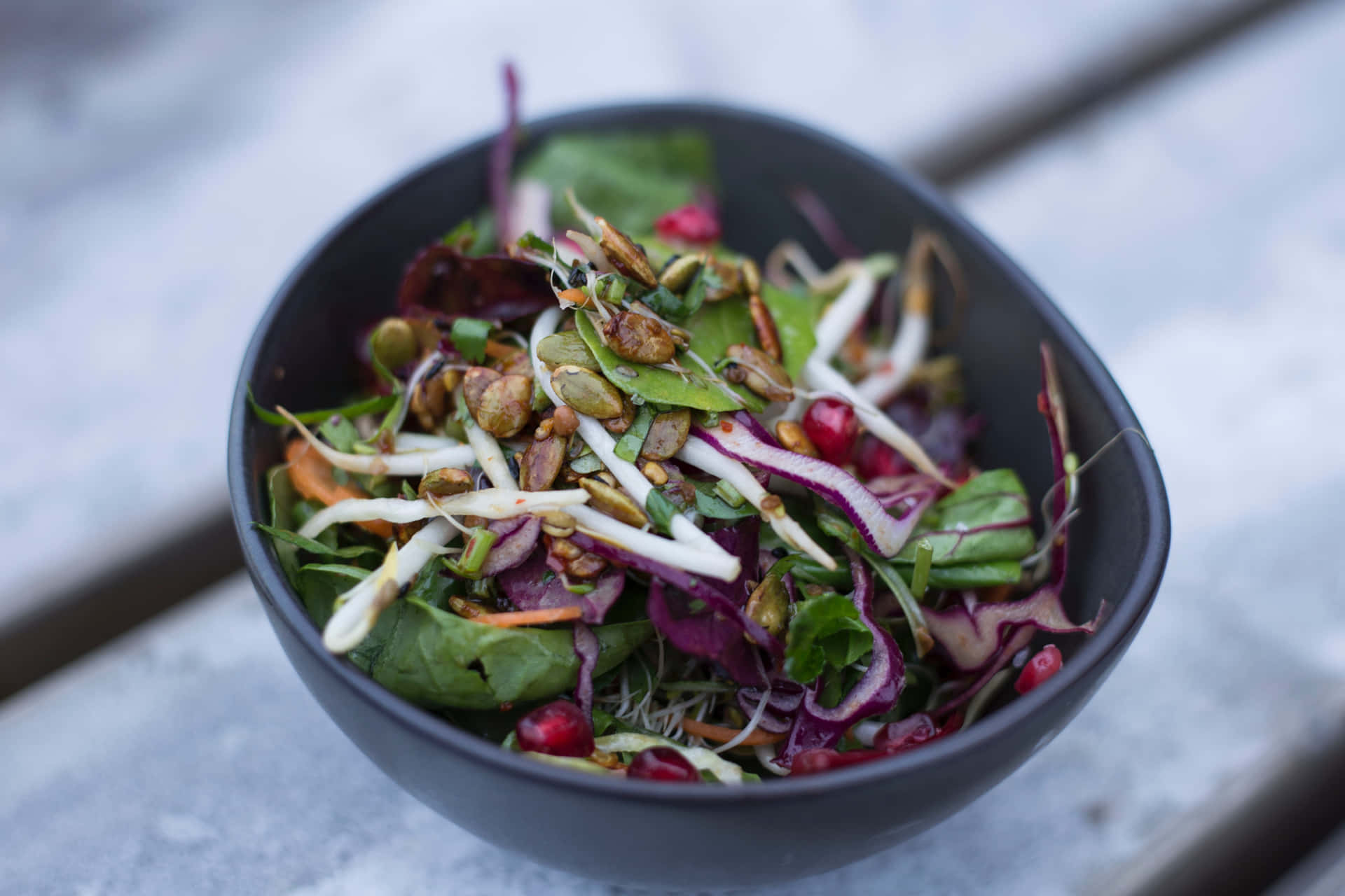 Gustai Sapori Di Un'insalata Salutare E Fresca Dell'orto!