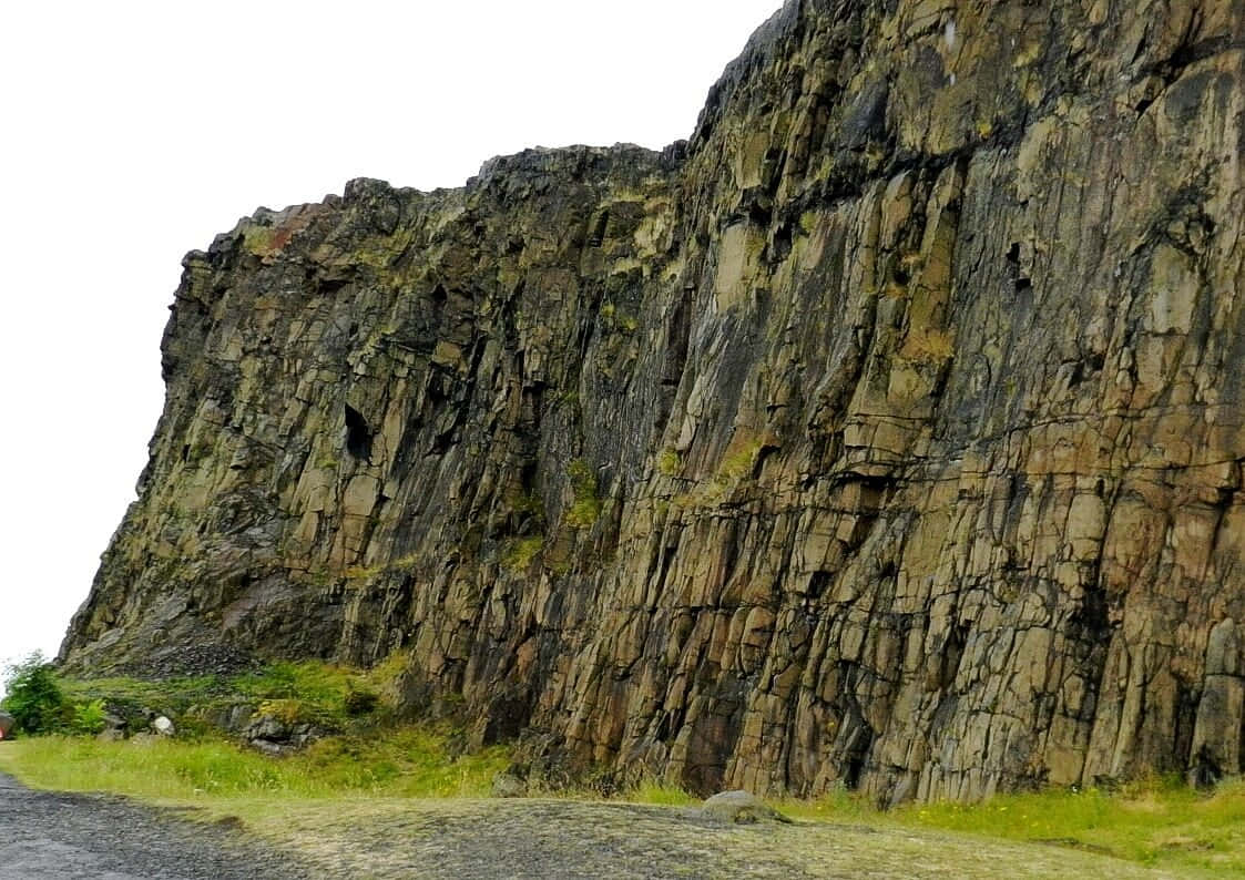 Salisbury Crags Rugged Cliff Face Wallpaper