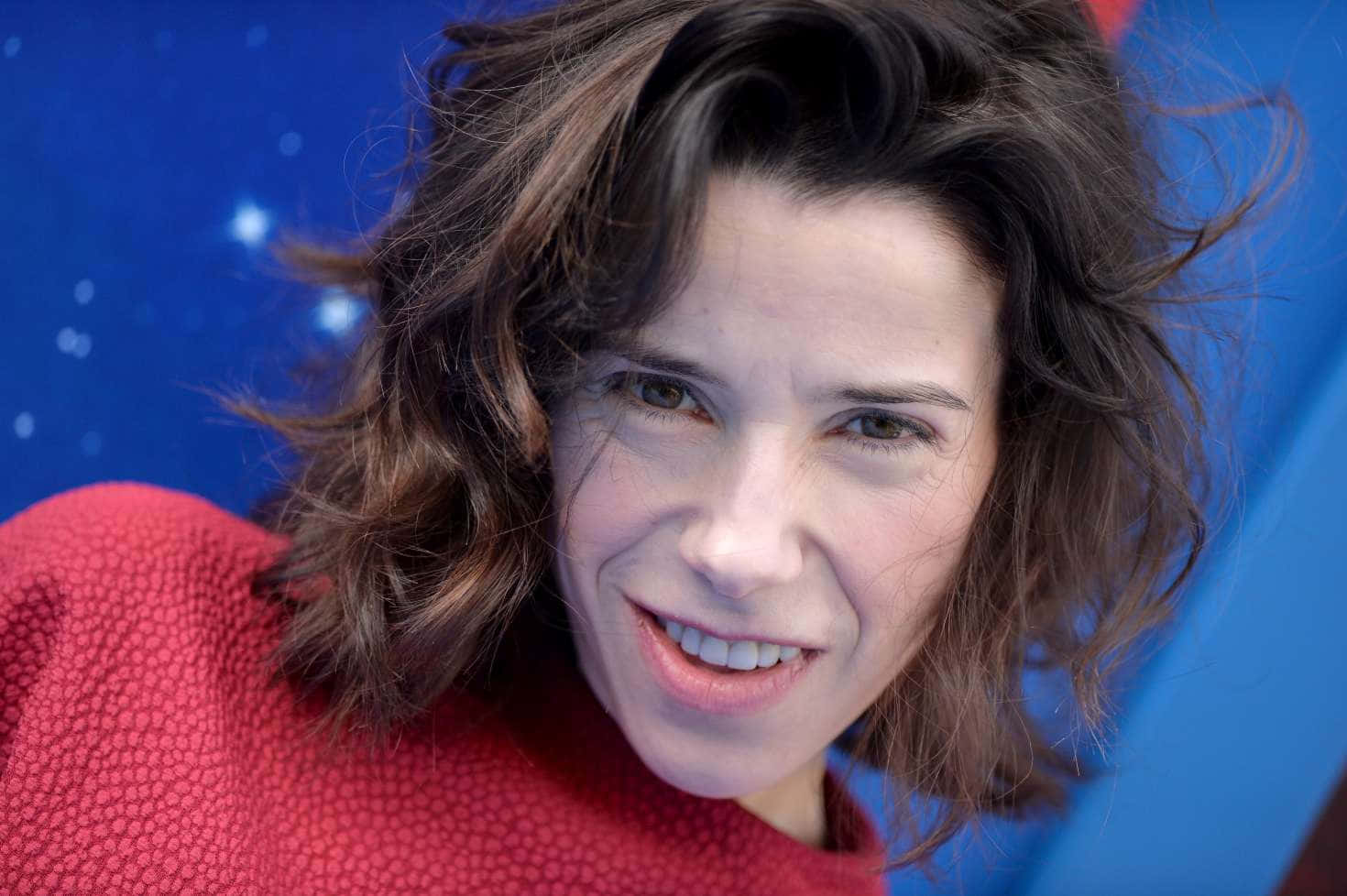 Sally Hawkins Passionately Immersed In Her Role On Set. Wallpaper