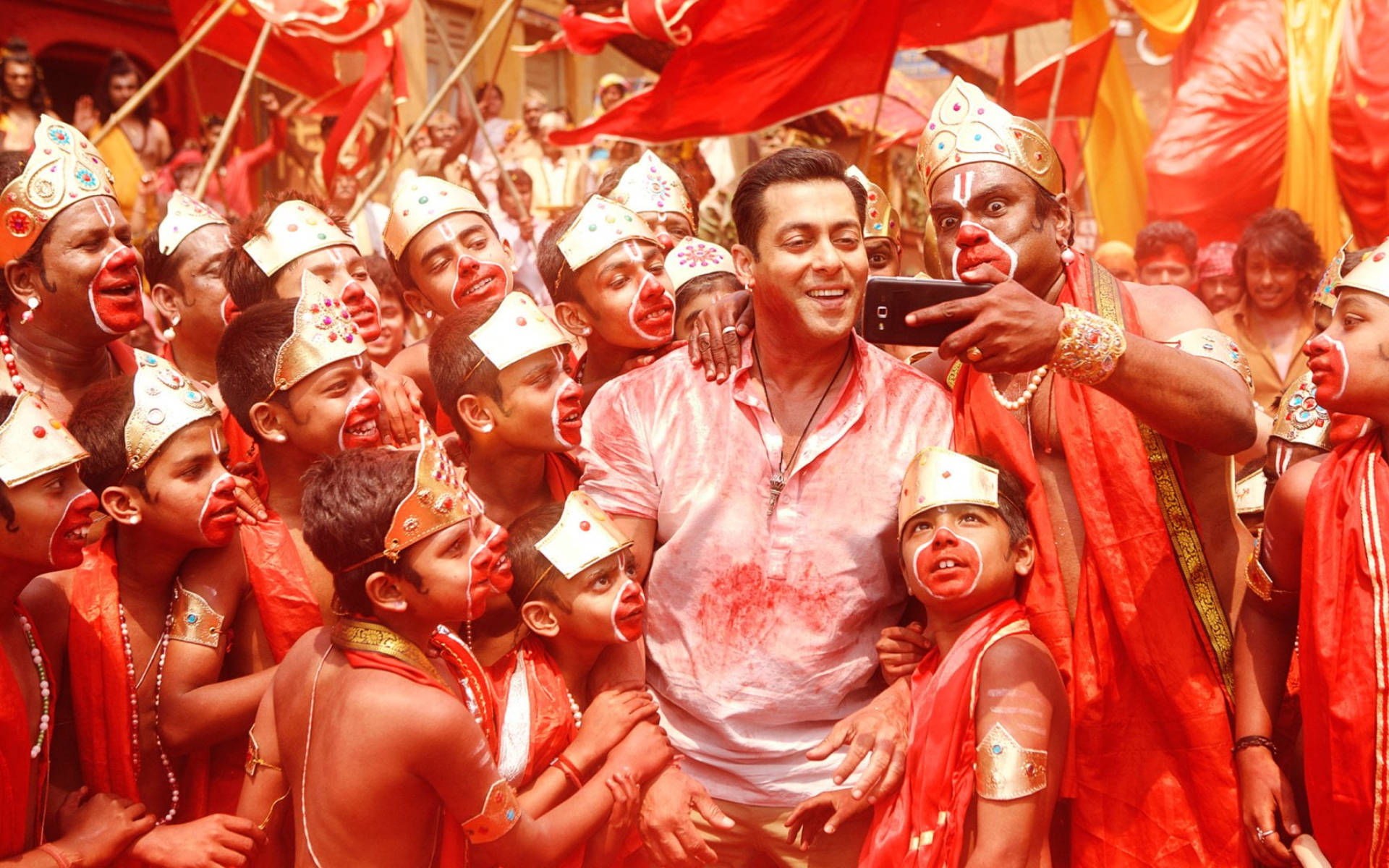 Salman Khan Selfie With People