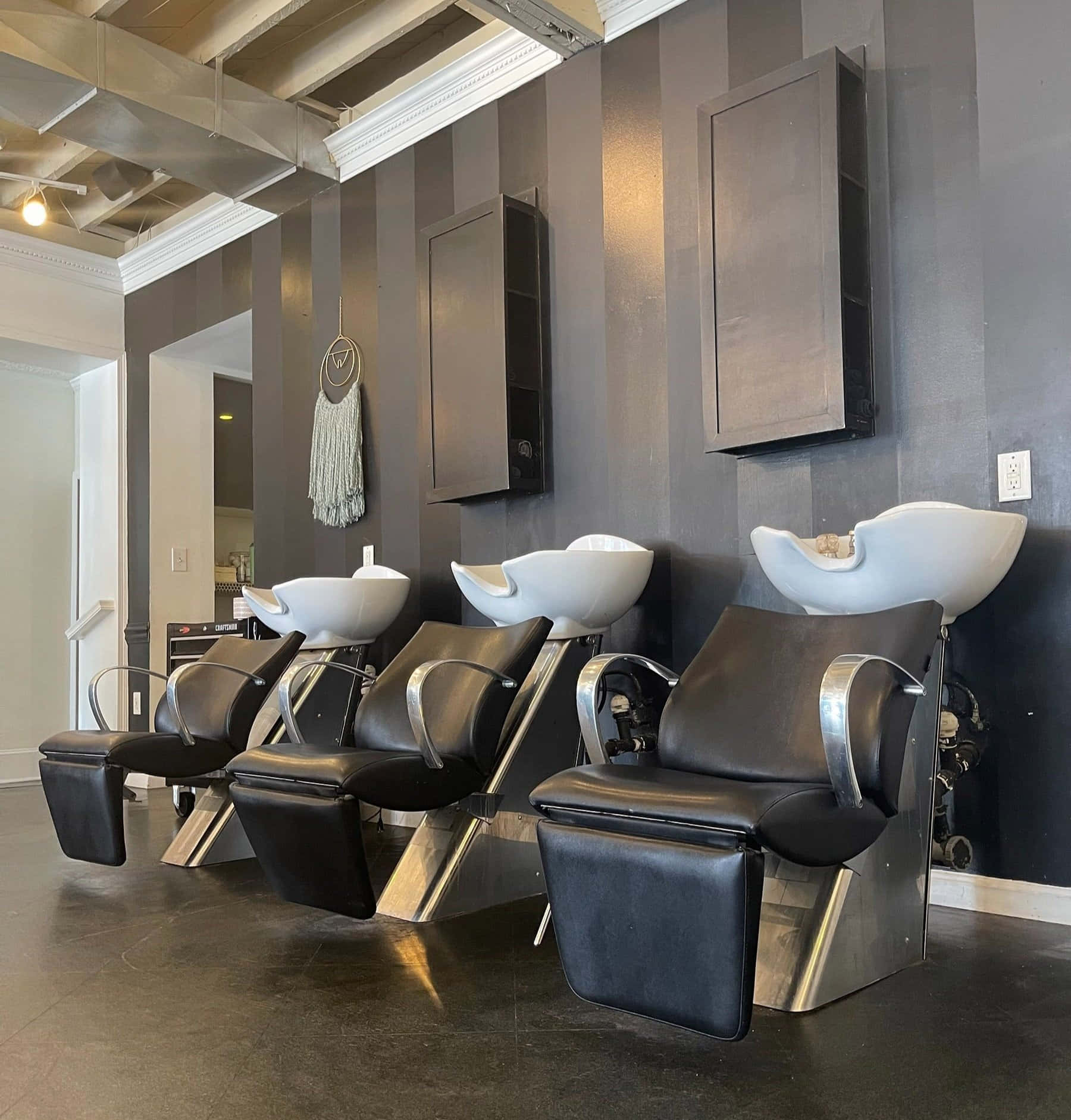 Salon Pictures