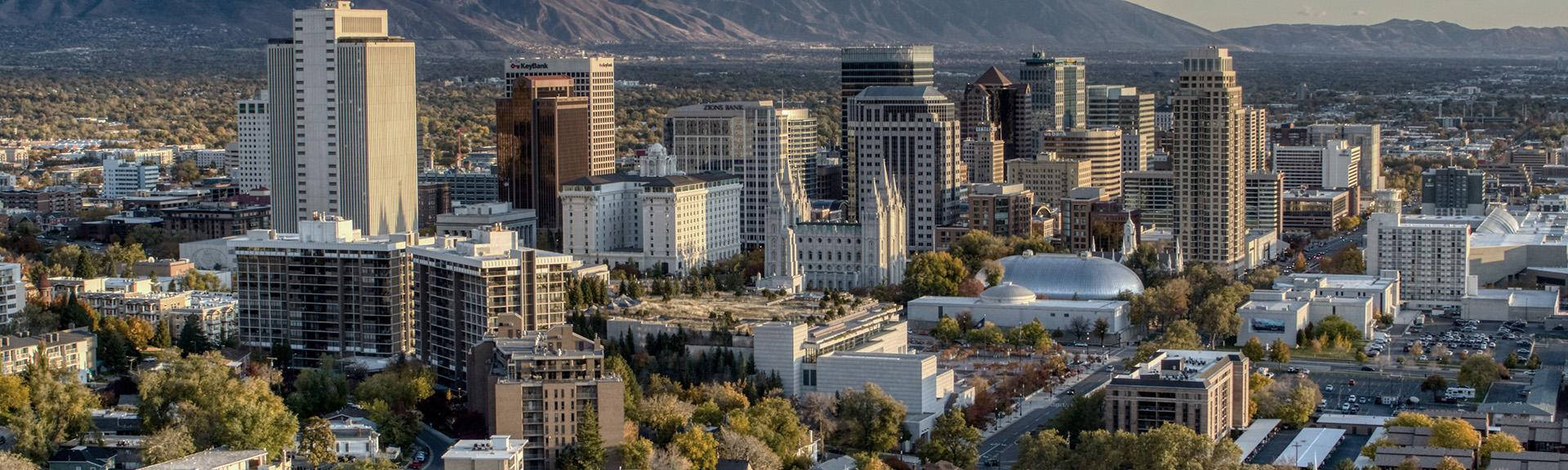 Straordinariavista Del Panorama Urbano Di Salt Lake City, Utah Sfondo
