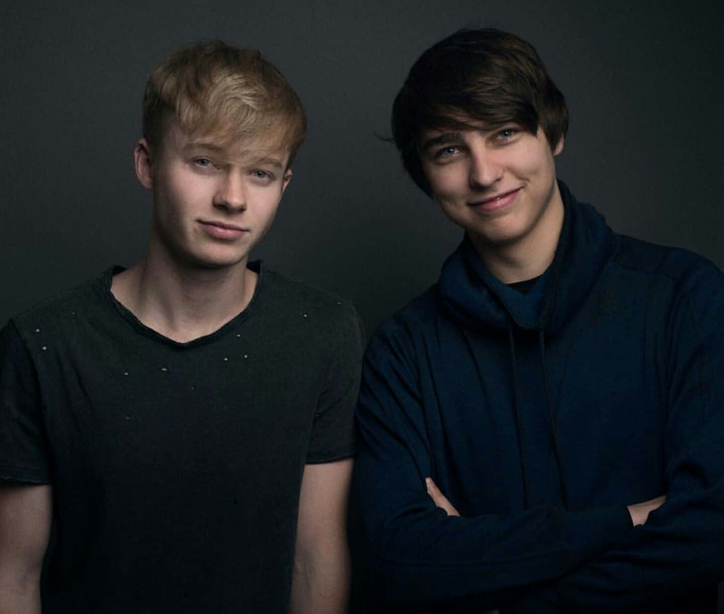 Share 54+ sam and colby wallpaper in.cdgdbentre