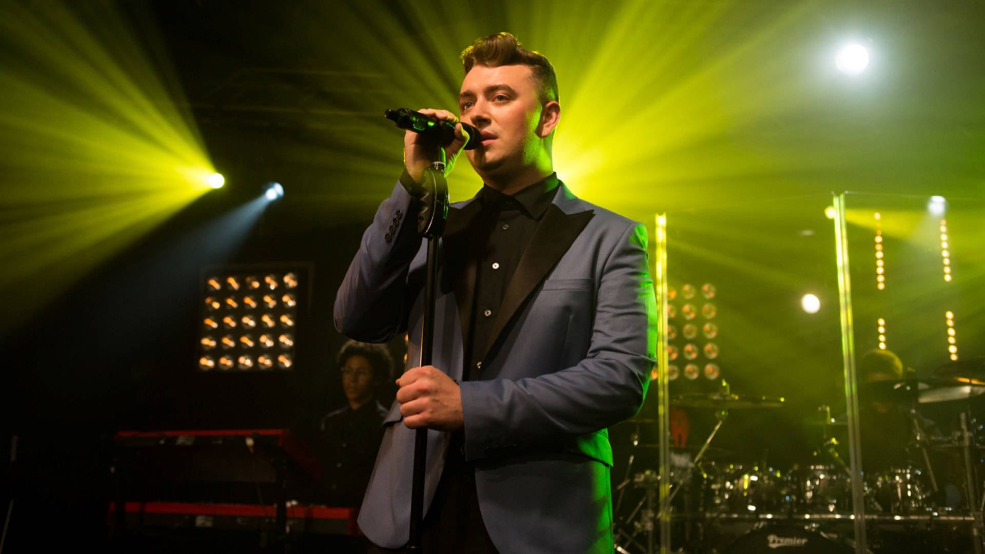Sam Smith At Iheartradio Background