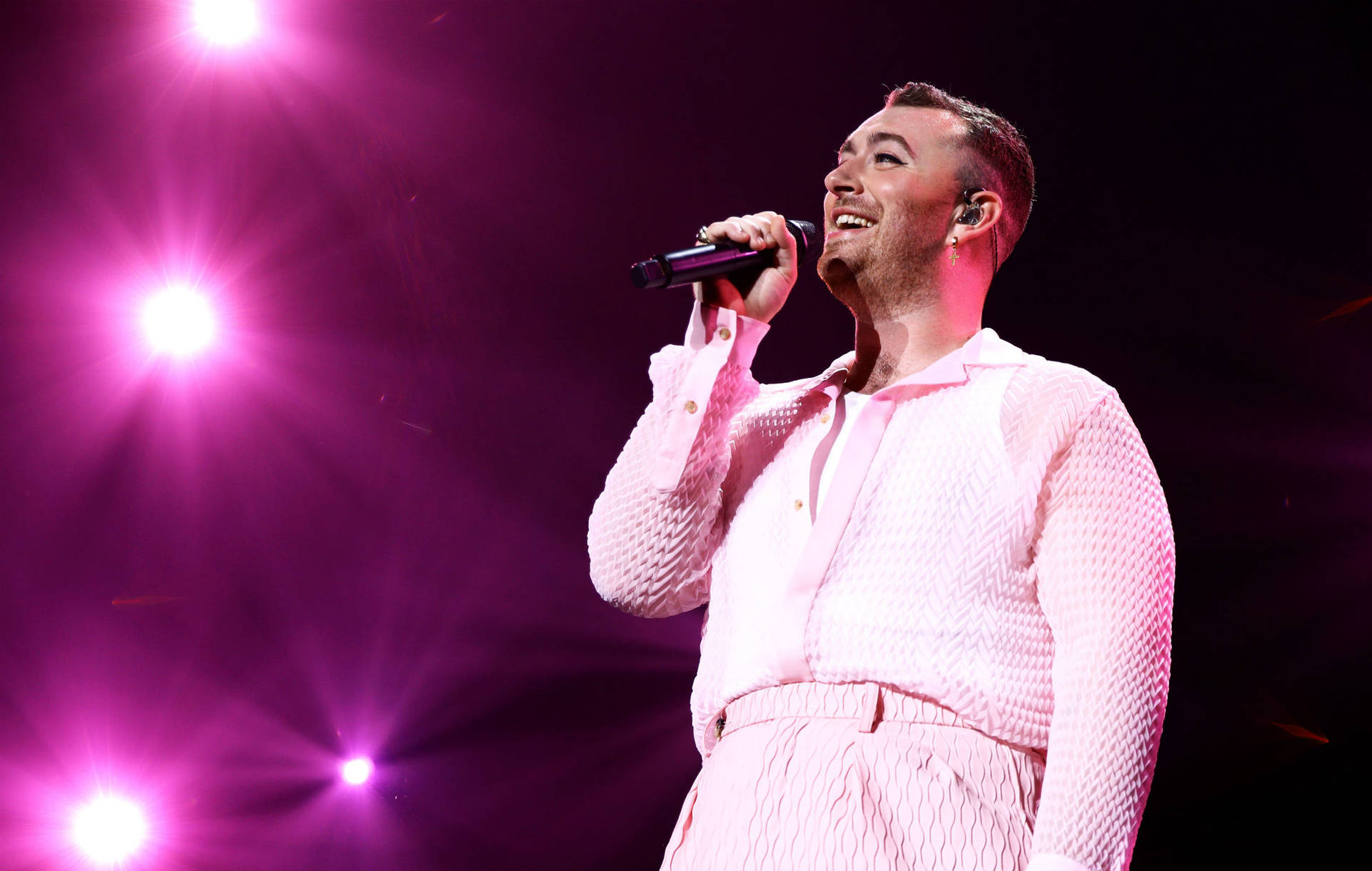 Sam Smith At Jingle Bell Ball 2019 Background