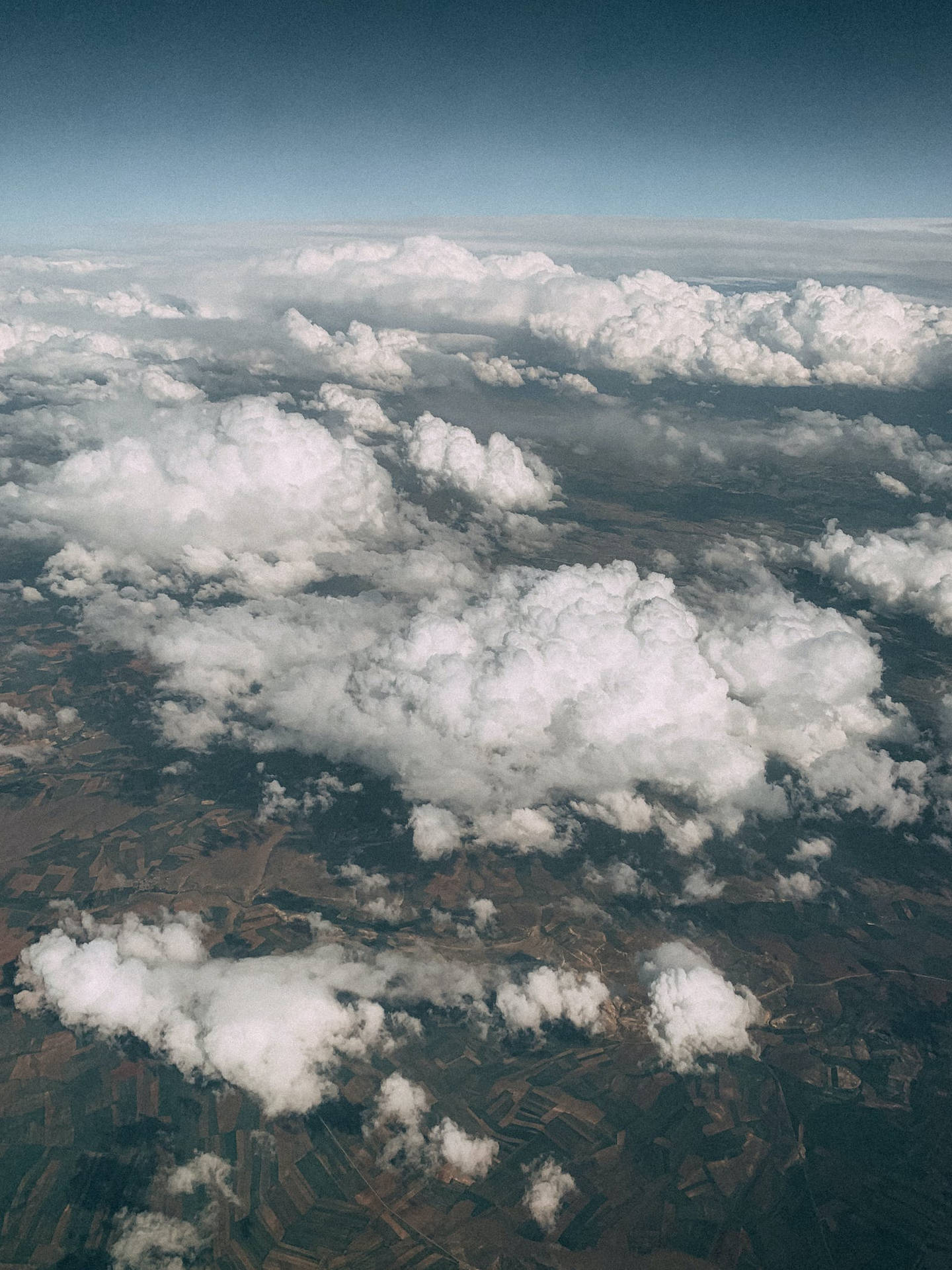 Foto De Drone Samsung Galaxy 4k Em Nuvens No Céu Papel de Parede