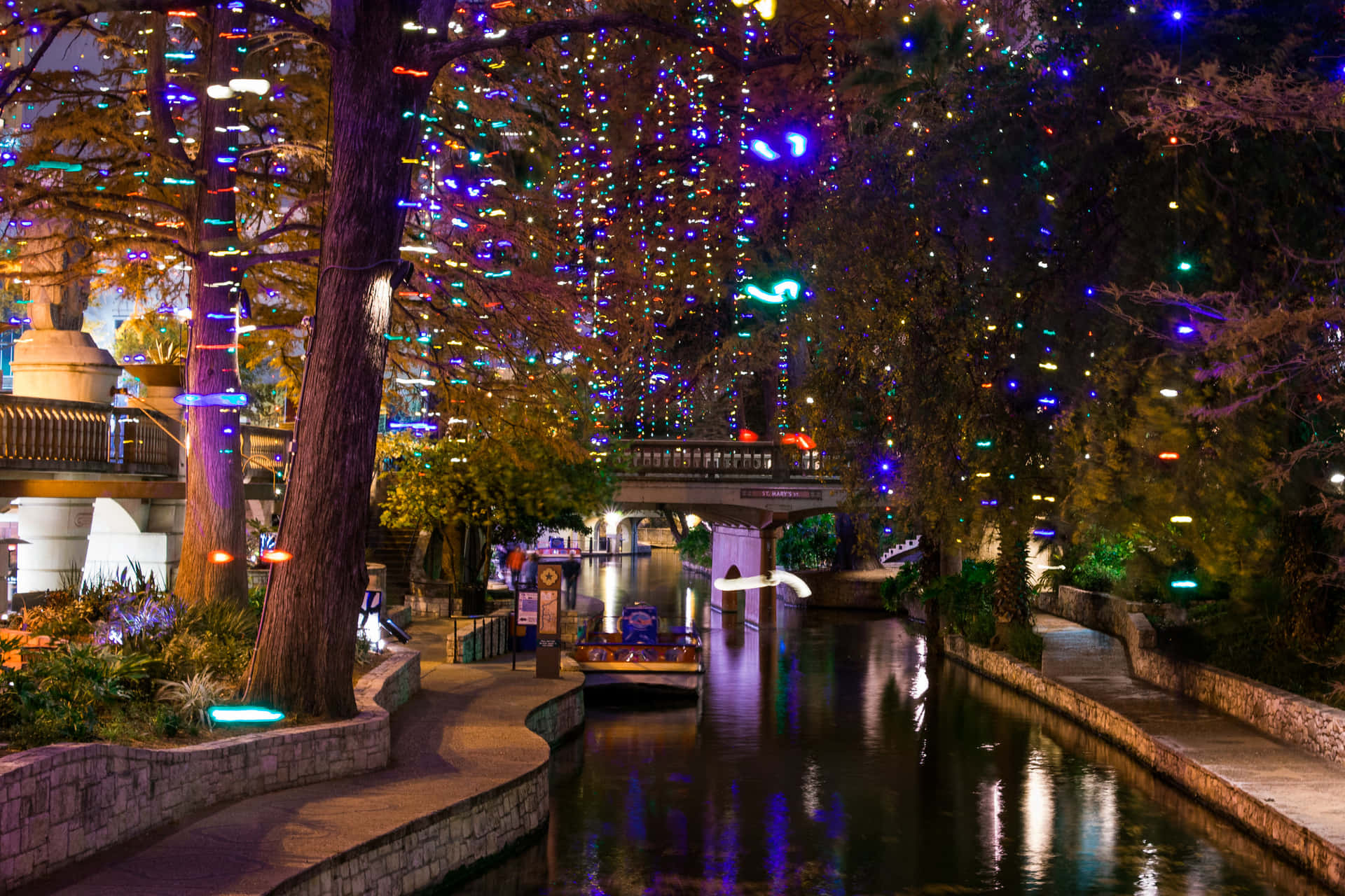Download San Antonio's Christmas Lights | Wallpapers.com
