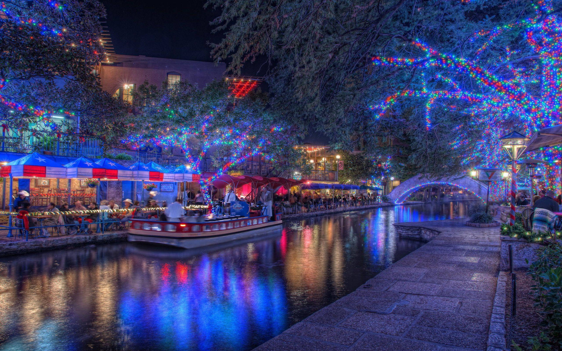 Holiday Lights on the River Walk – FREE - San Antonio River Walk