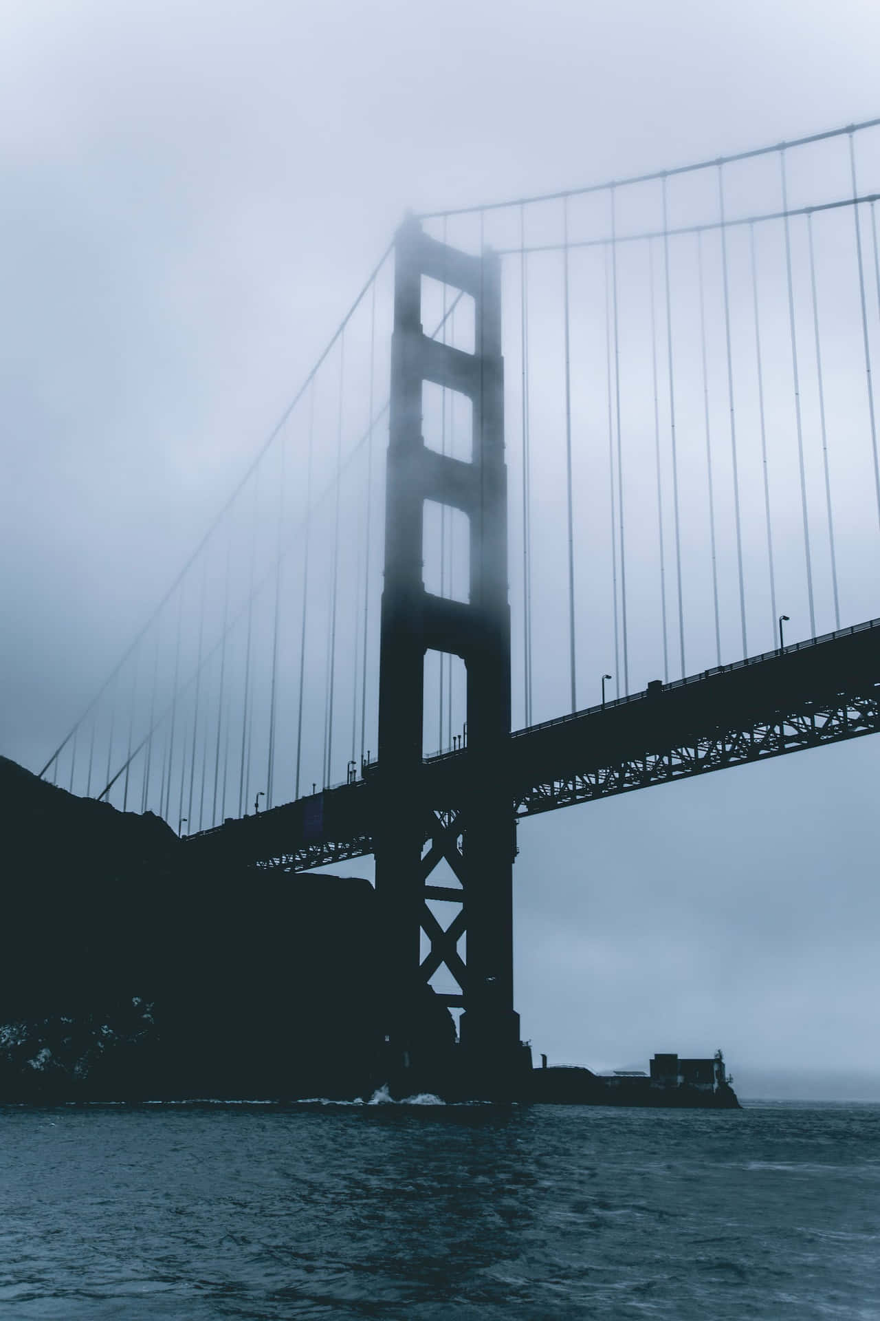 San Francisco shrouded in fog Wallpaper