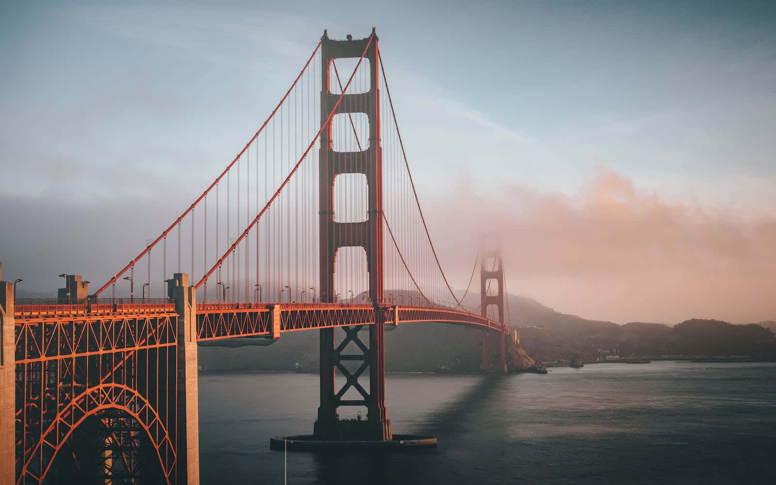 San Francisco Fog Subtly Covered Golden Gate Wallpaper