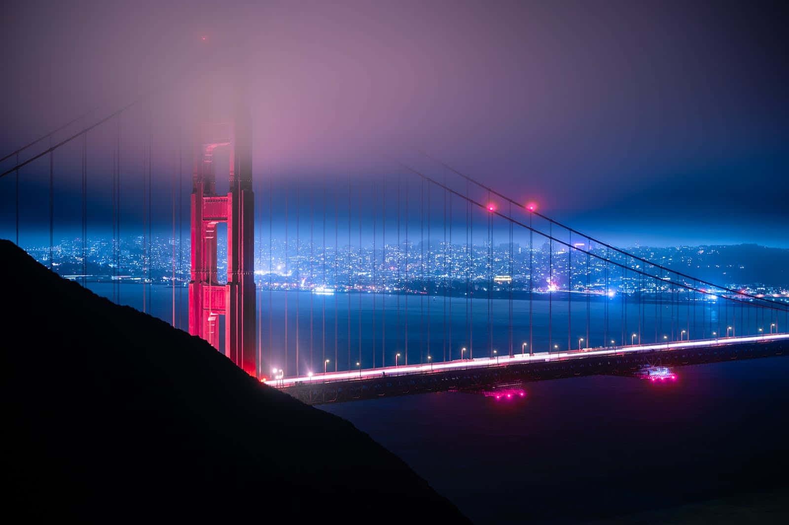 Image  San Francisco Fog Blurs the City's Iconic Skyline Wallpaper