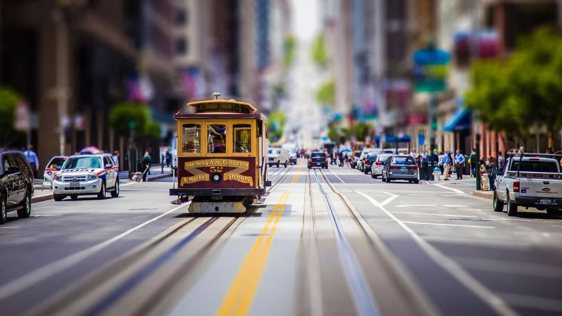 San Francisco Cable Car On Road Hd Picture