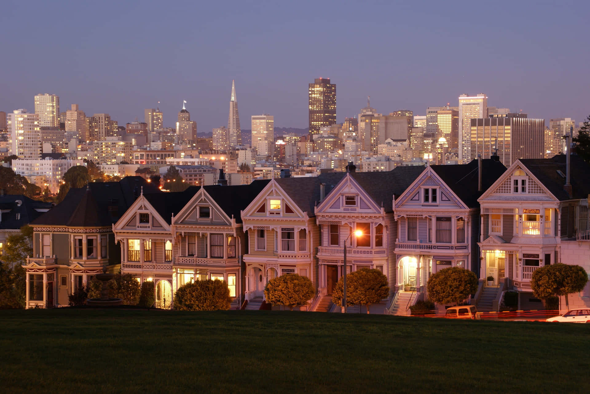 Enjoy the Unparalleled Beauty of San Francisco with a Laptop Wallpaper